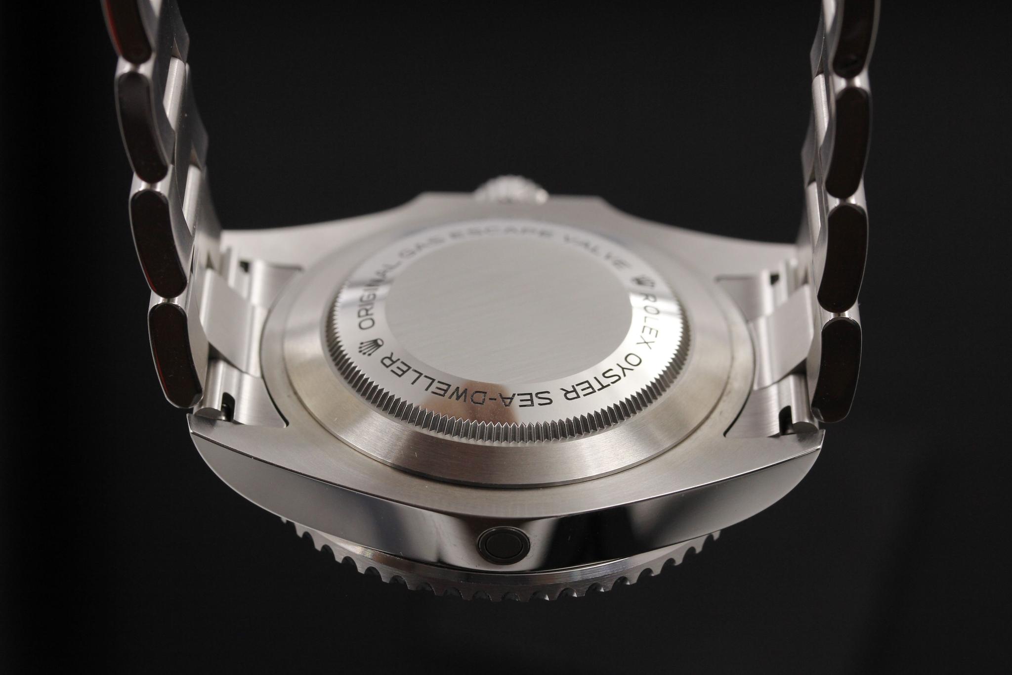 Watch Image 8