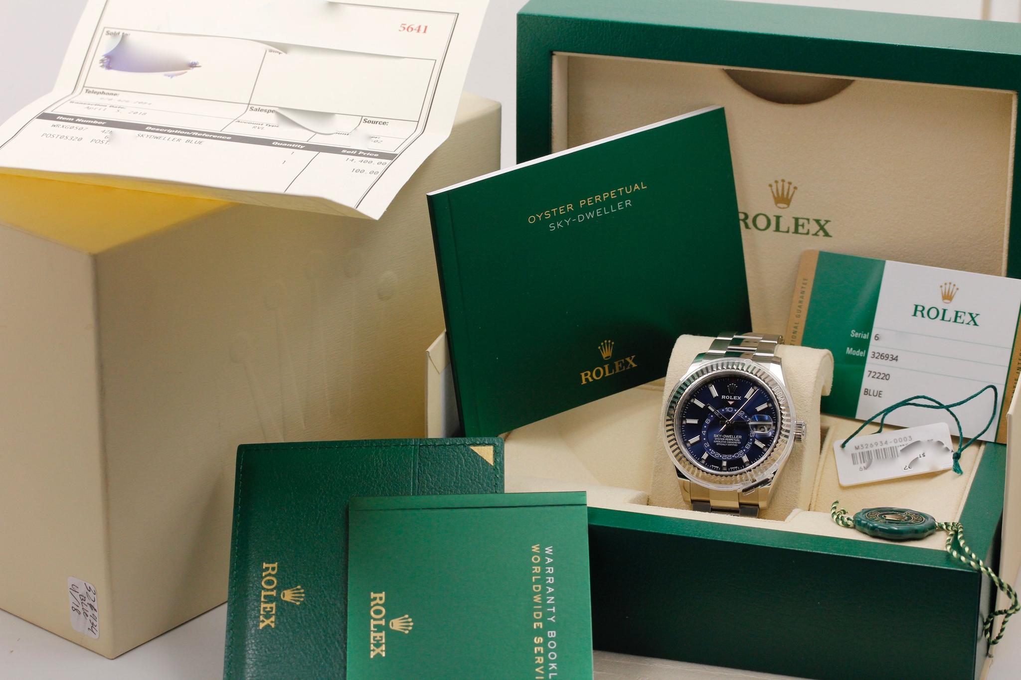 Watch Image 11
