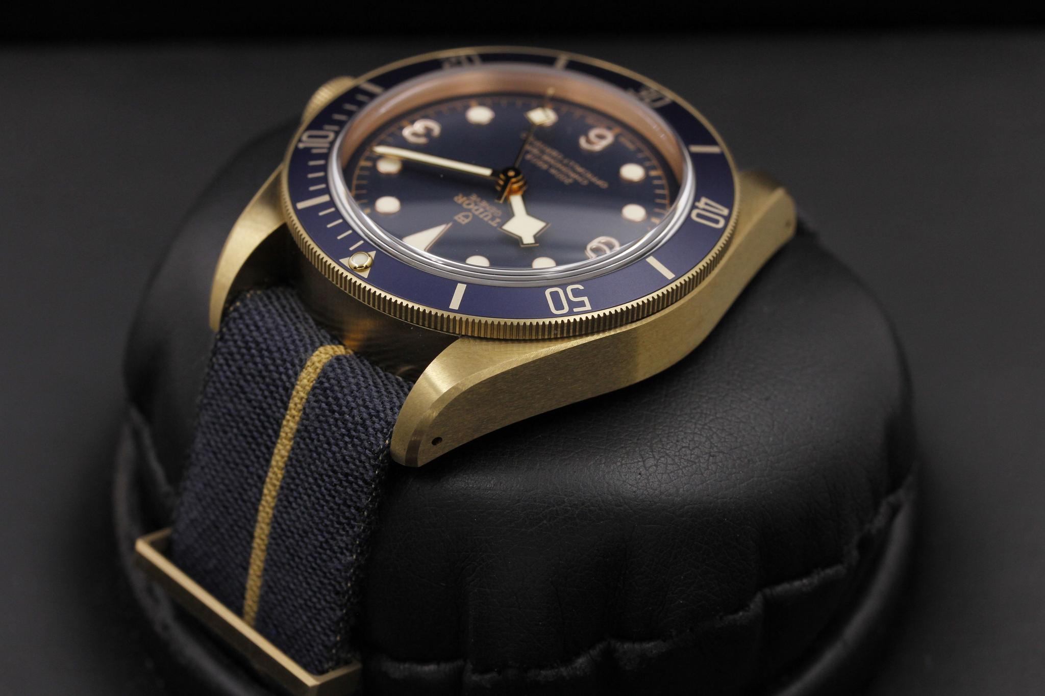 Watch Image 5
