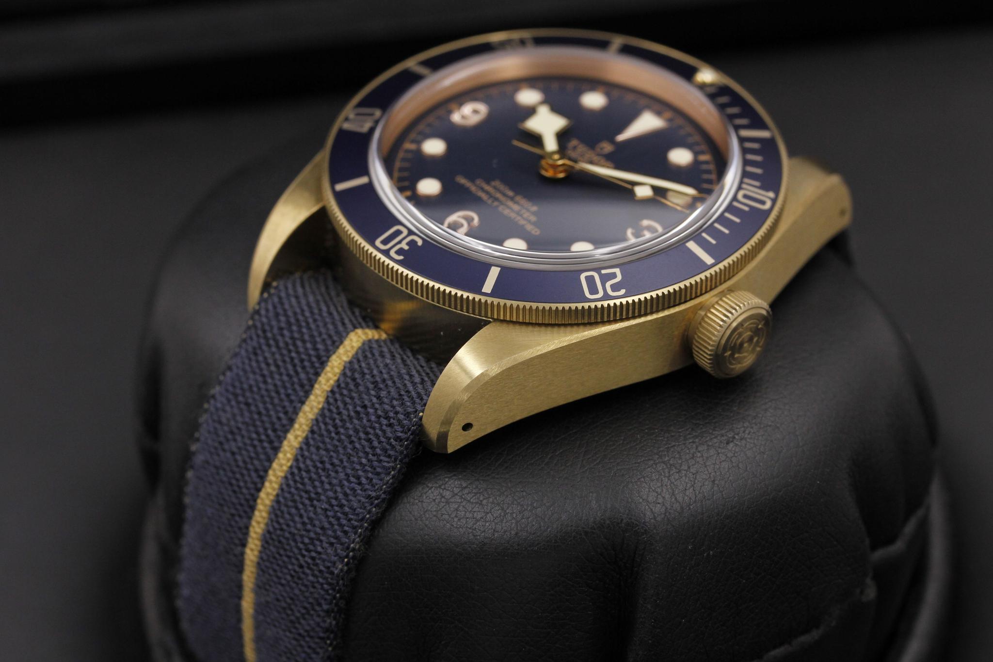 Watch Image 2