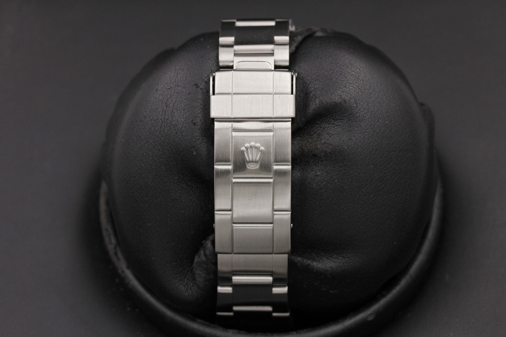 Watch Image 7