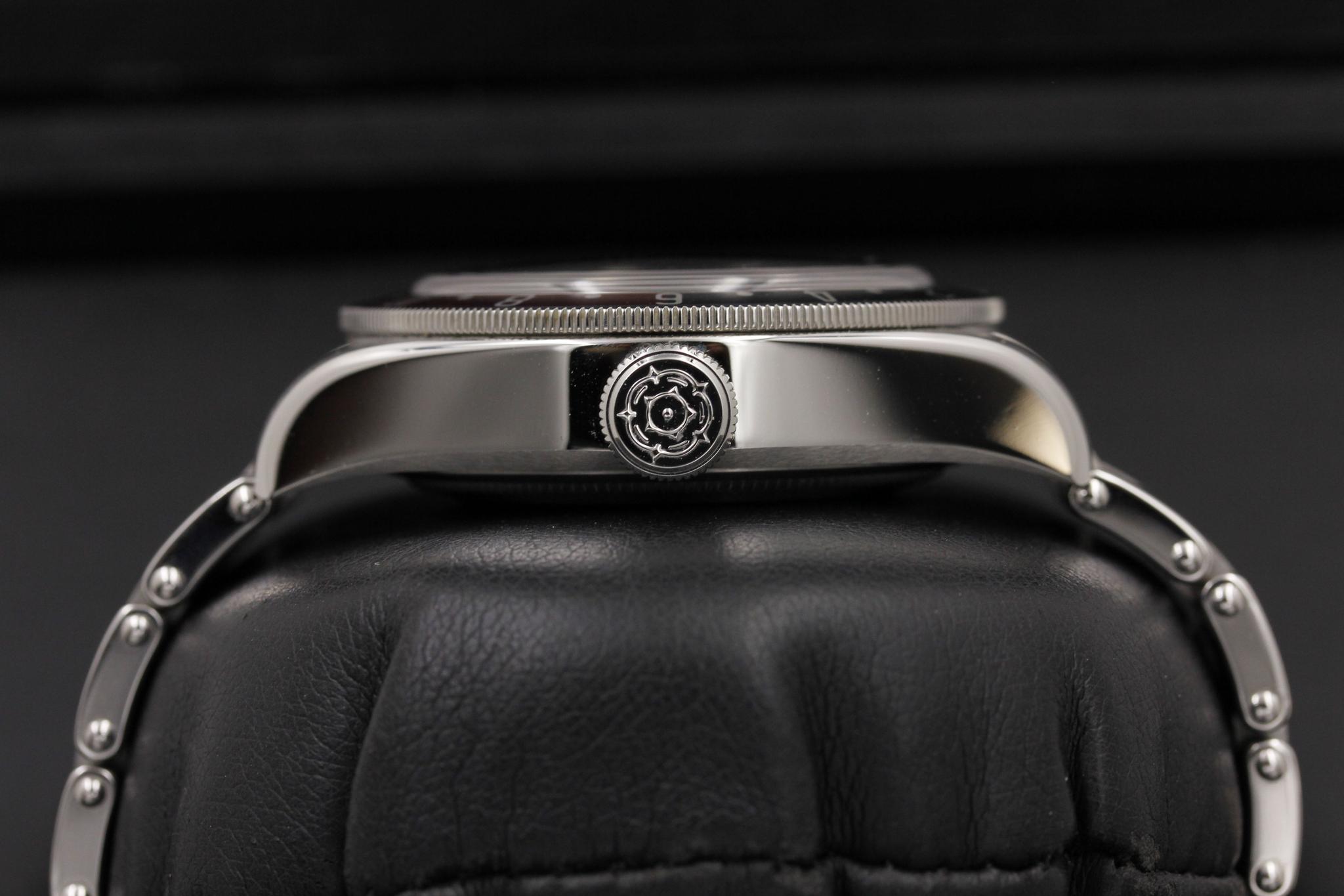 Watch Image 3