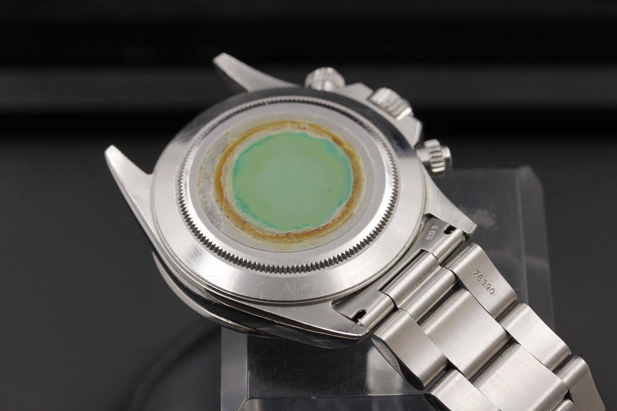 Watch Image 11