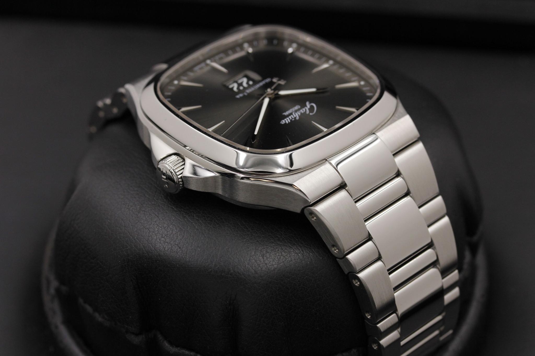 Watch Image 2