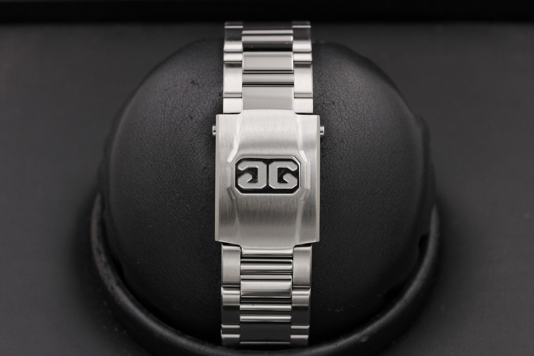 Watch Image 7