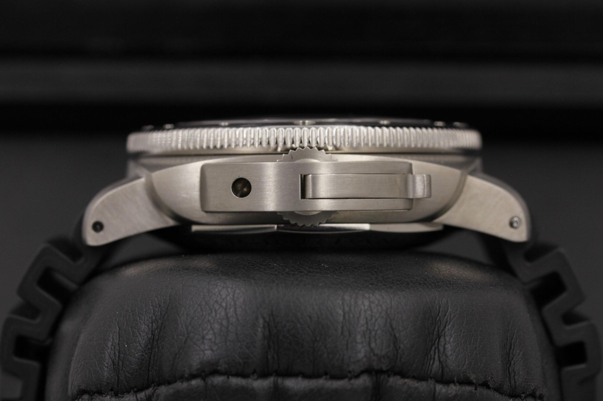 Watch Image 3