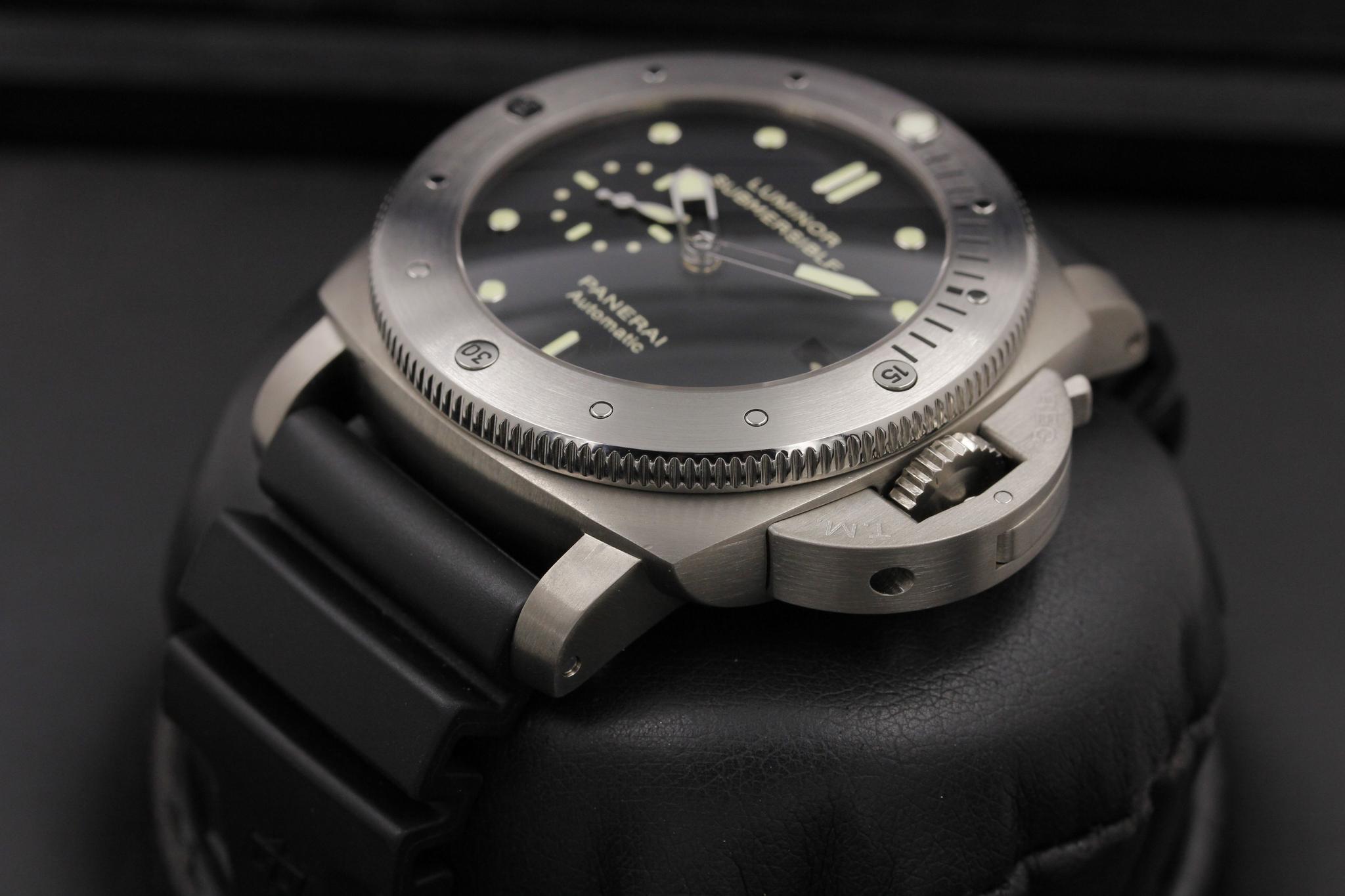 Watch Image 4