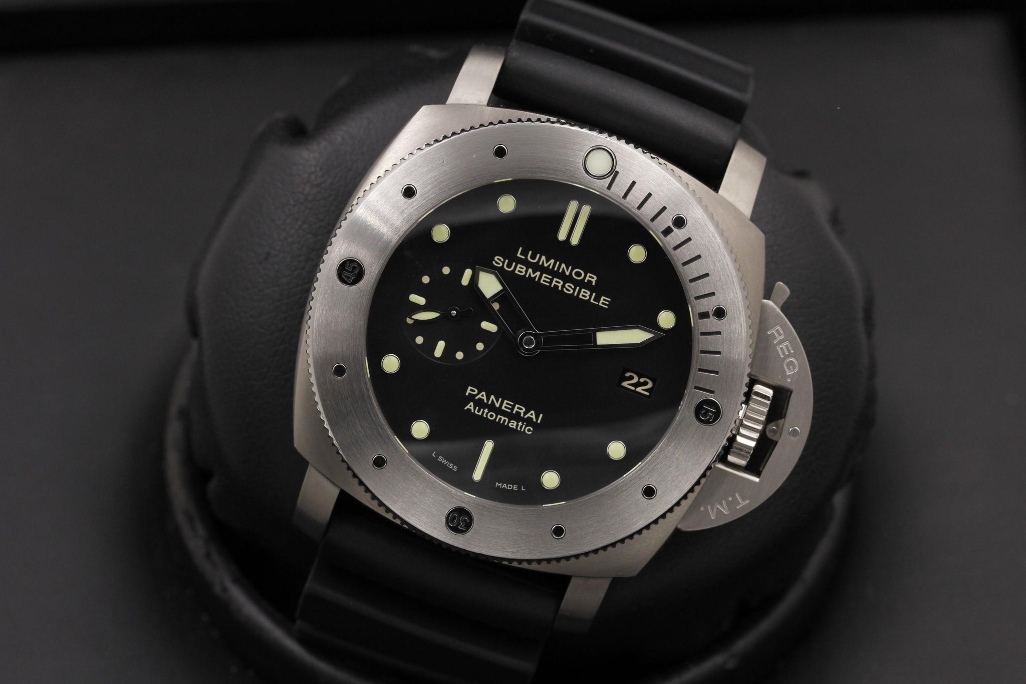 Watch Image 9