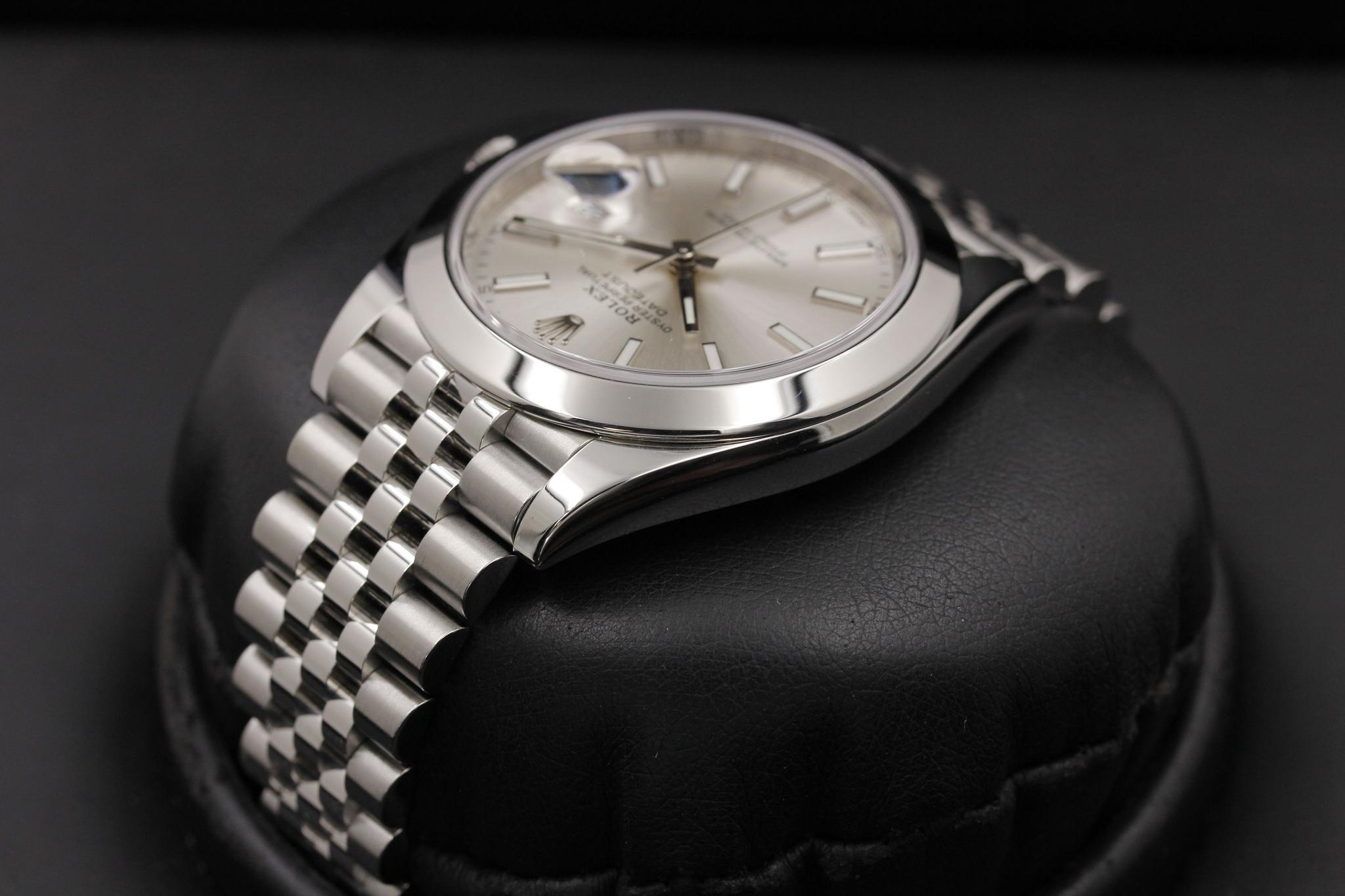 Watch Image 5