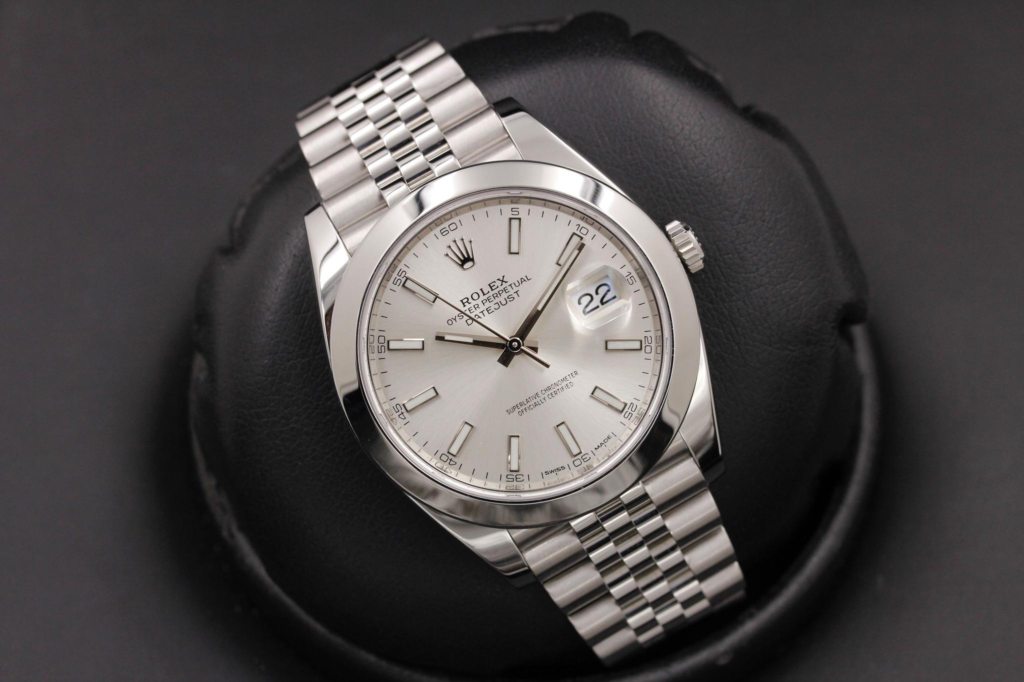 Watch Image 10
