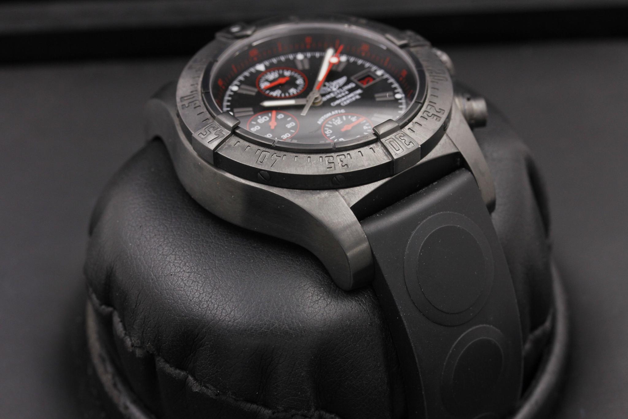 Watch Image 5