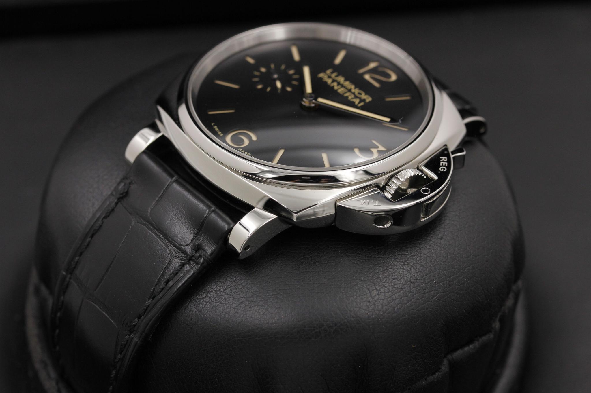 Watch Image 2