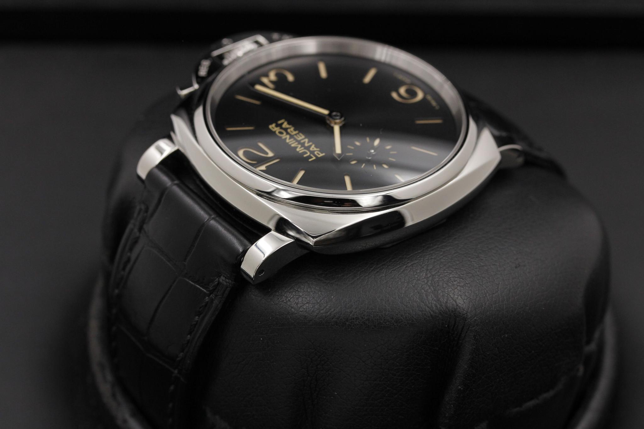 Watch Image 5