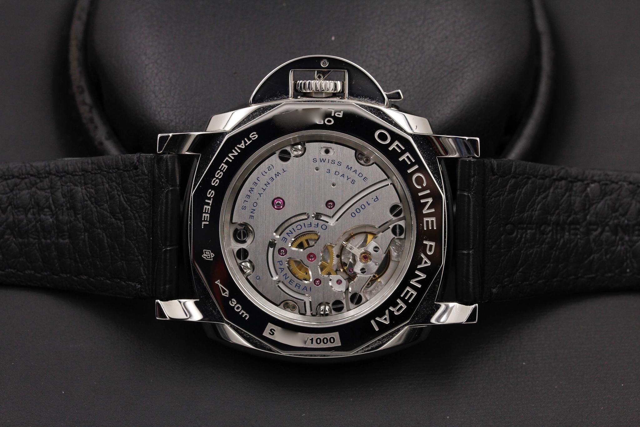 Watch Image 10