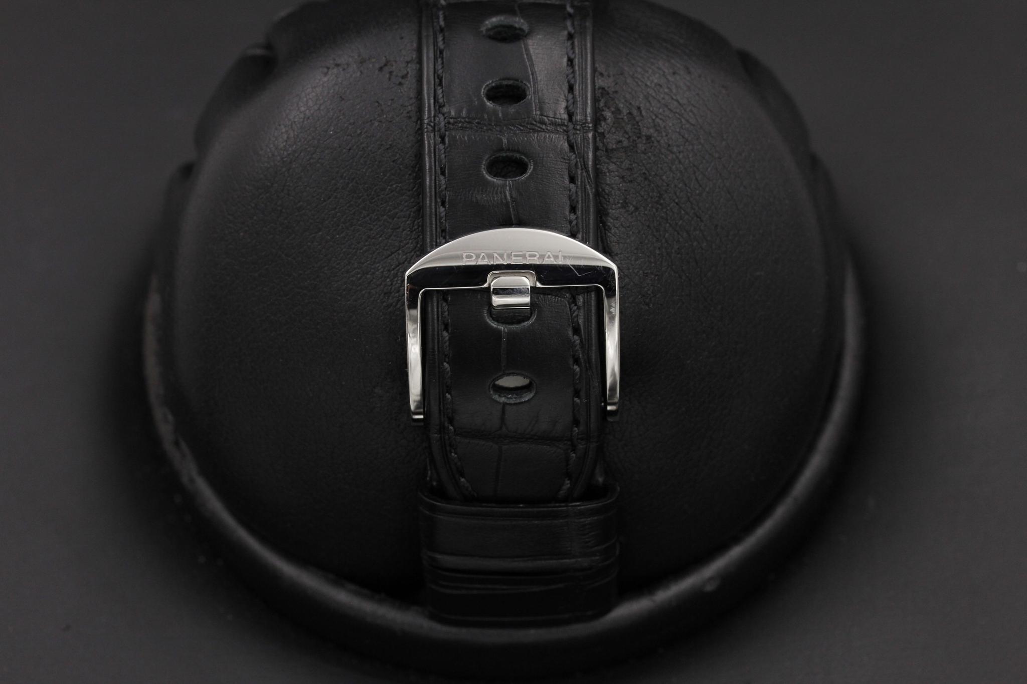 Watch Image 7
