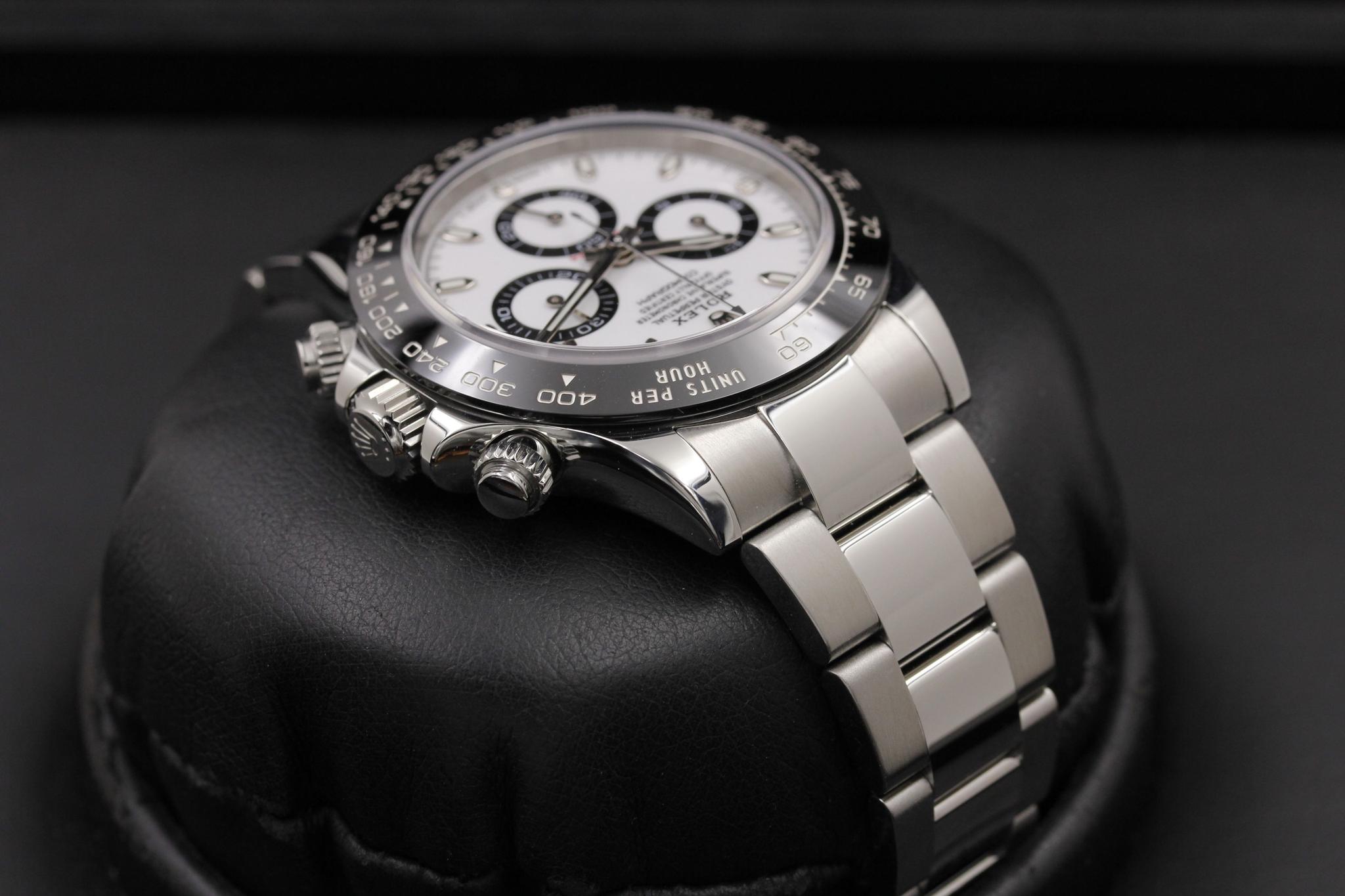Watch Image 4