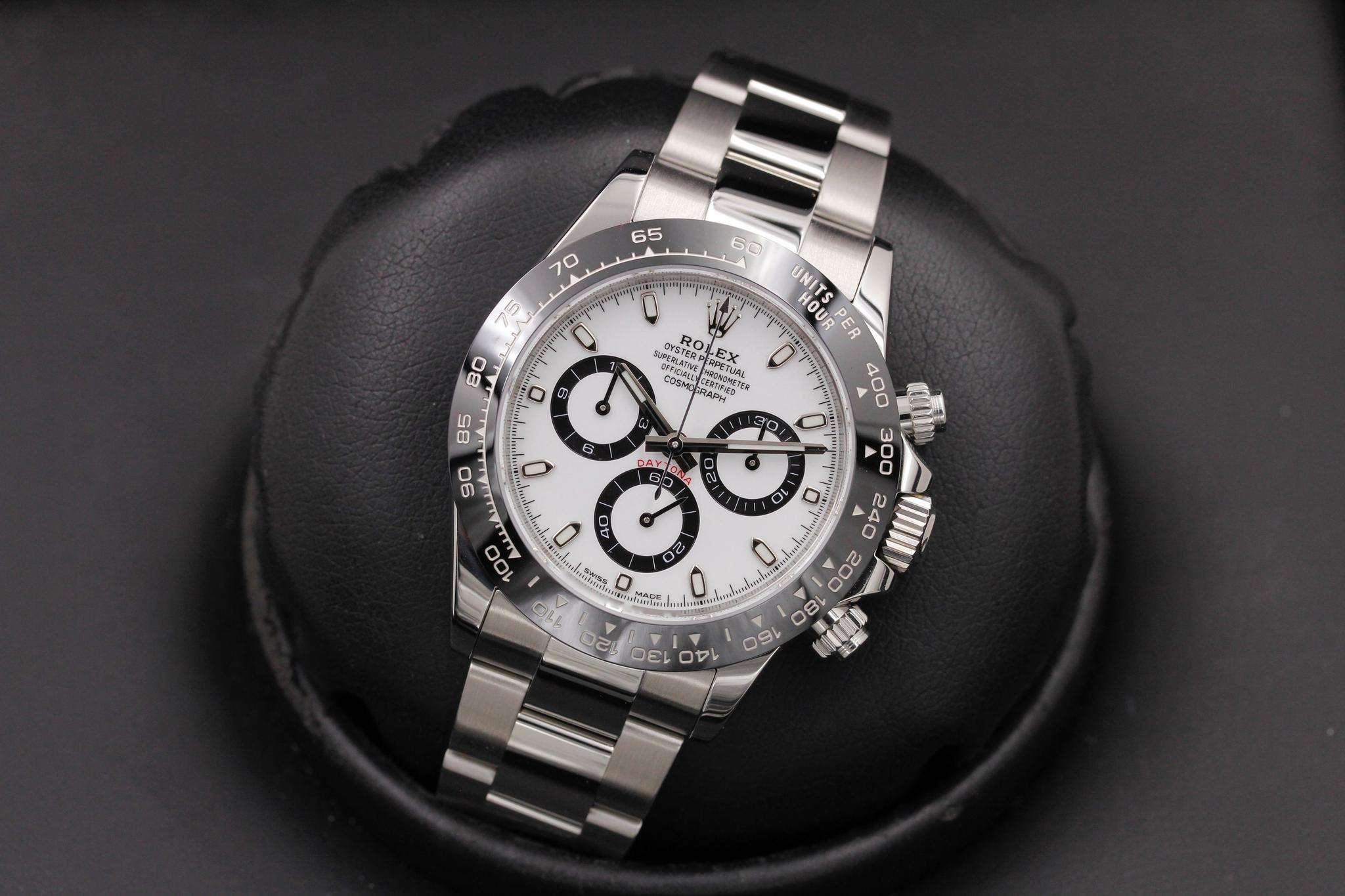 Watch Image 10