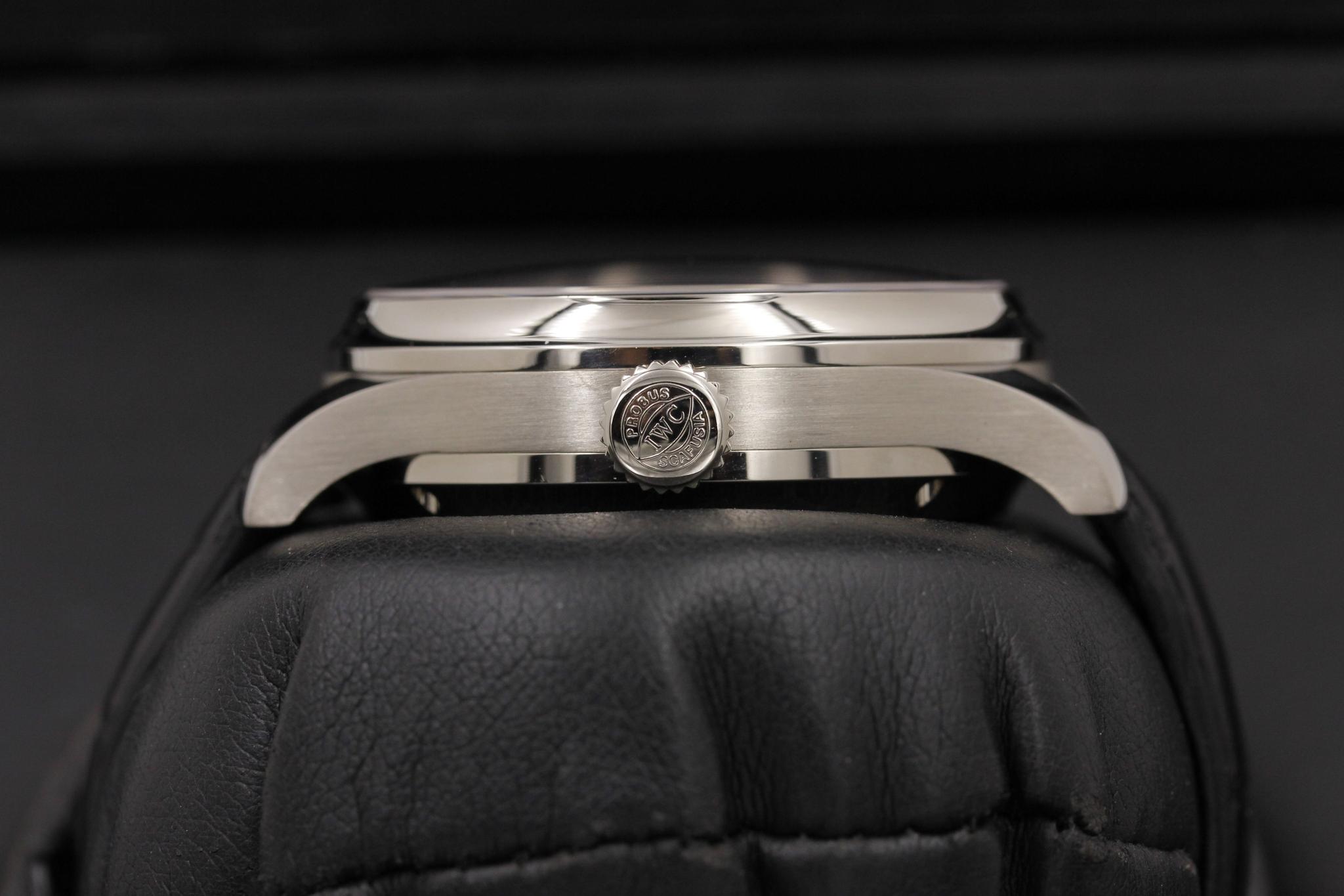 Watch Image 3