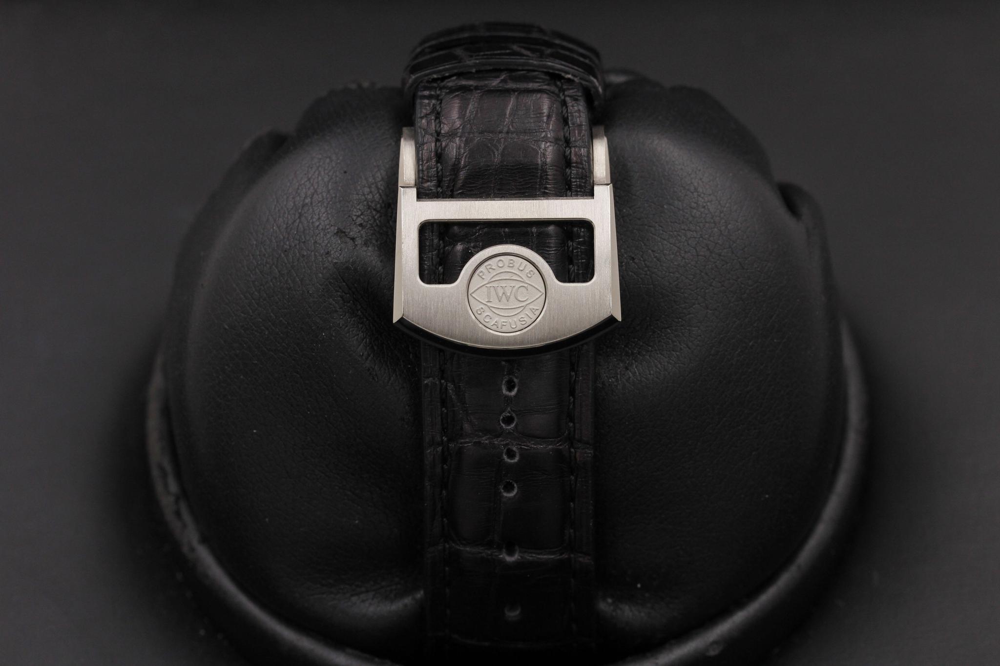 Watch Image 9
