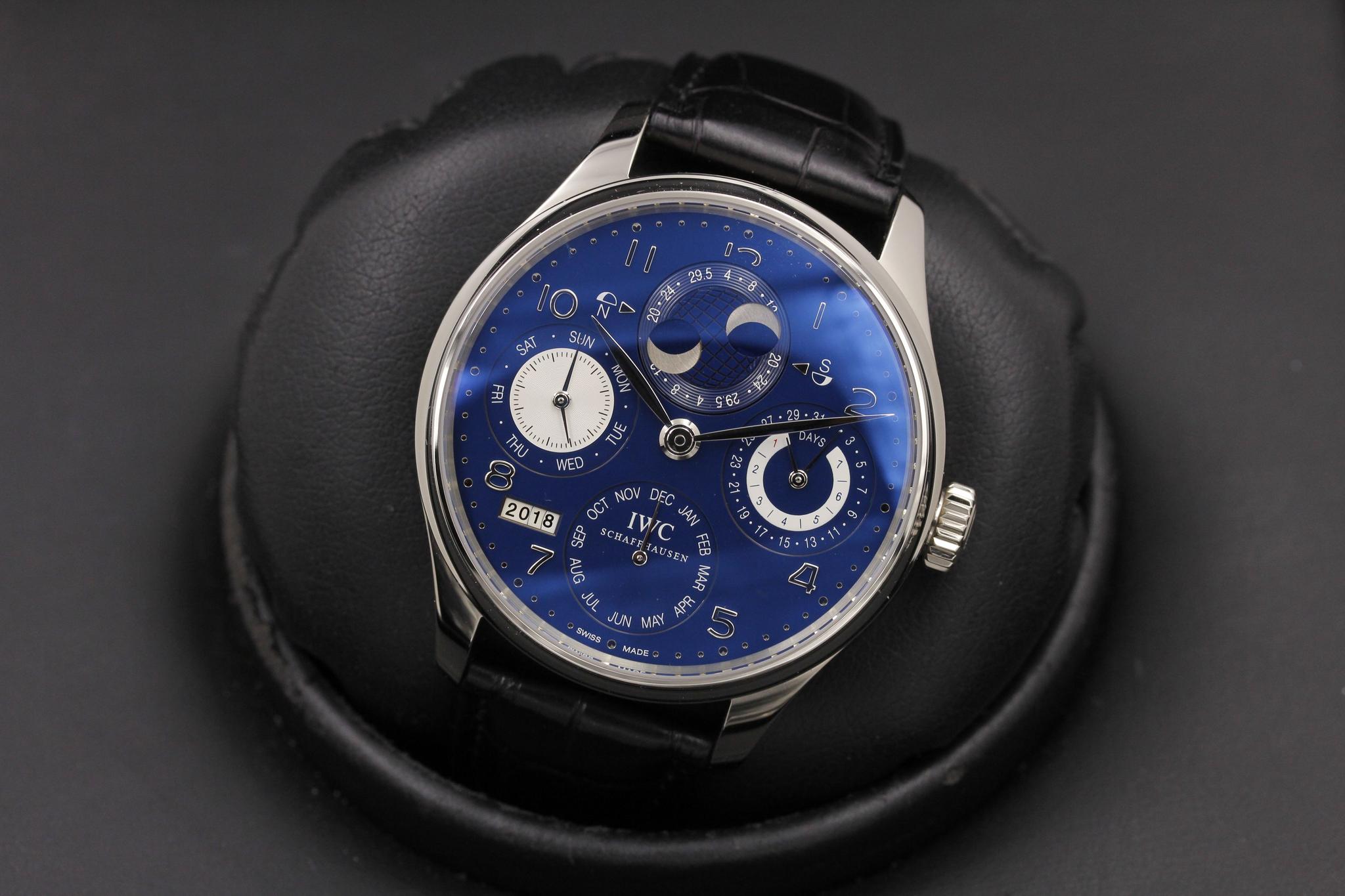Watch Image 7