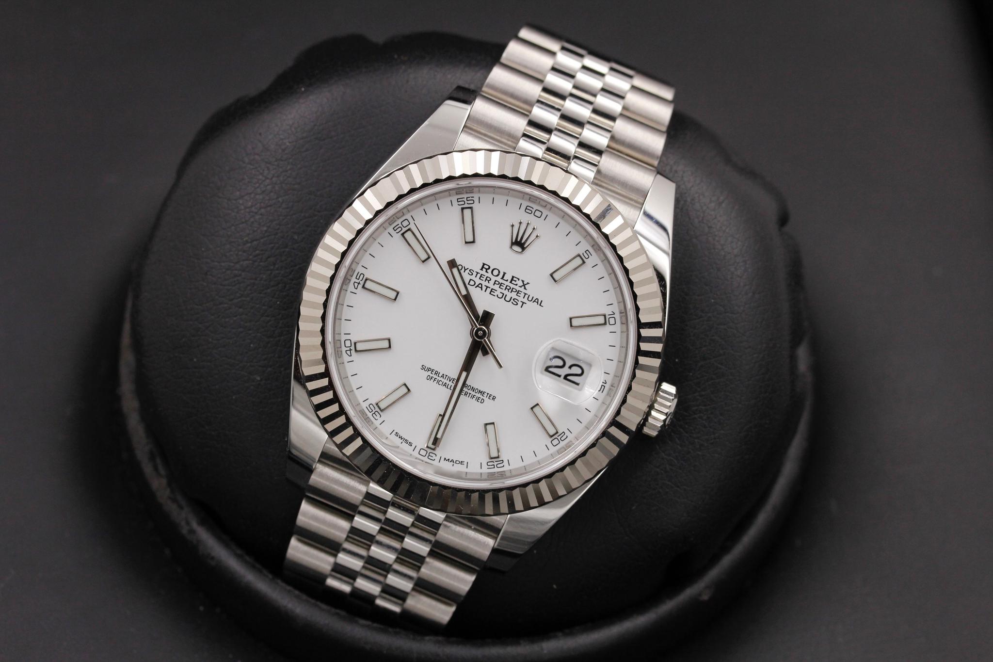 Watch Image 7