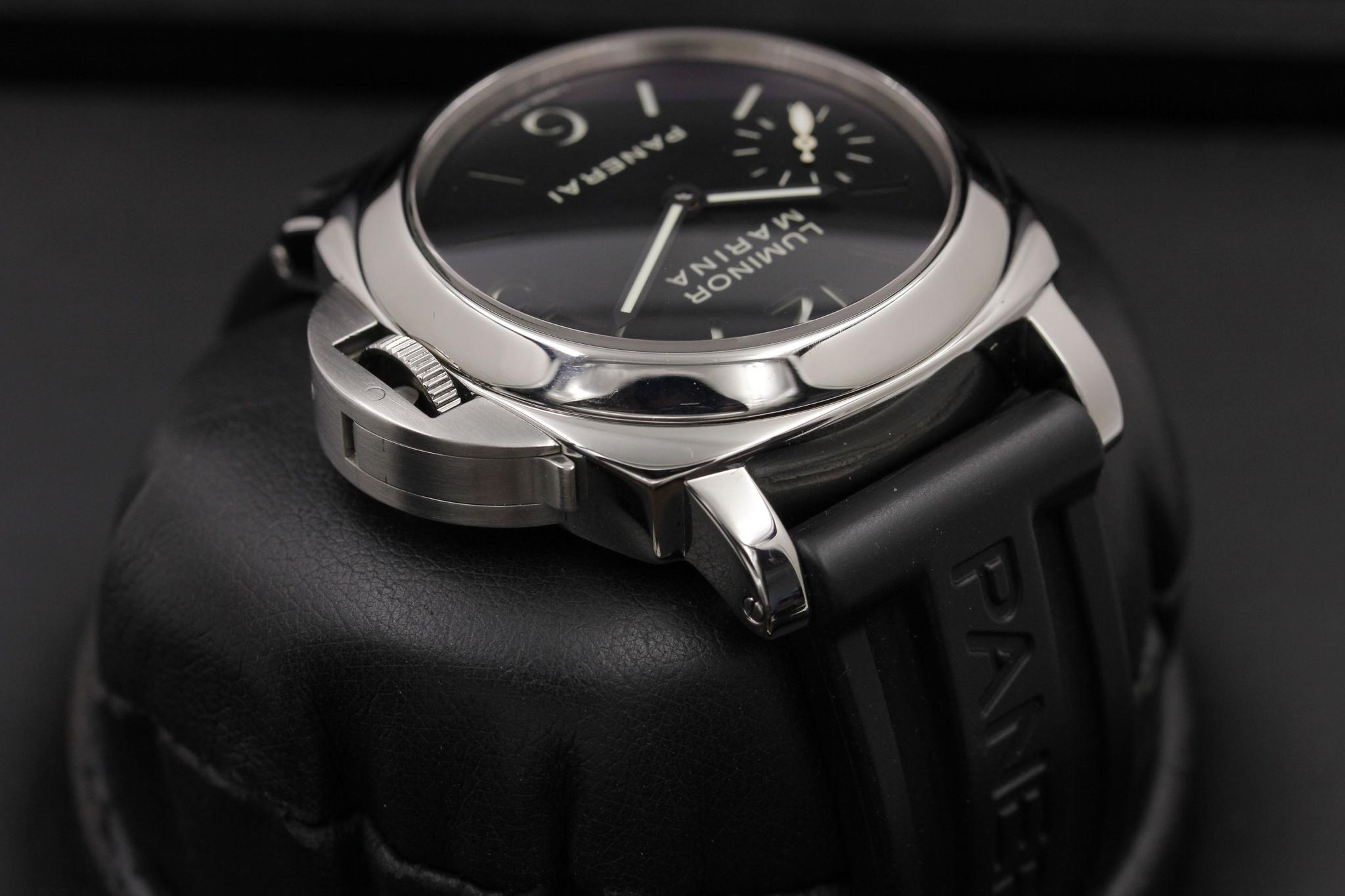 Watch Image 4
