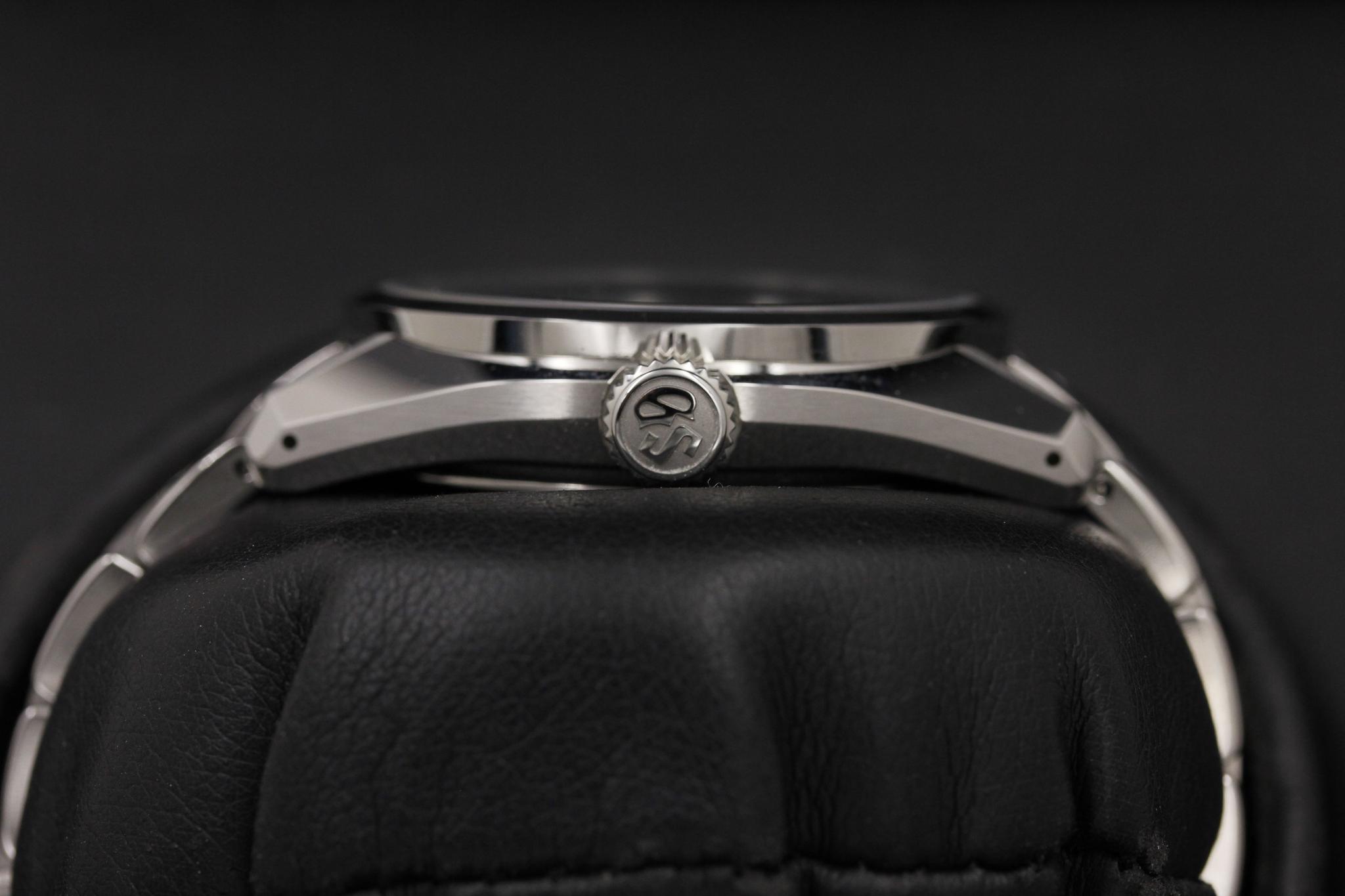 Watch Image 3