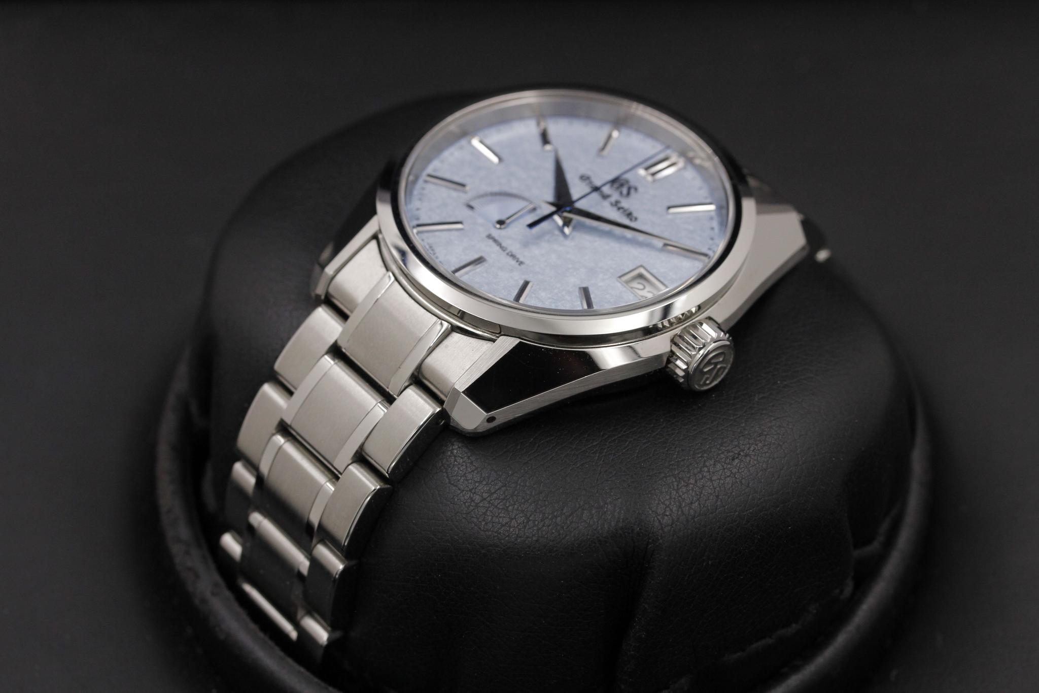 Watch Image 2