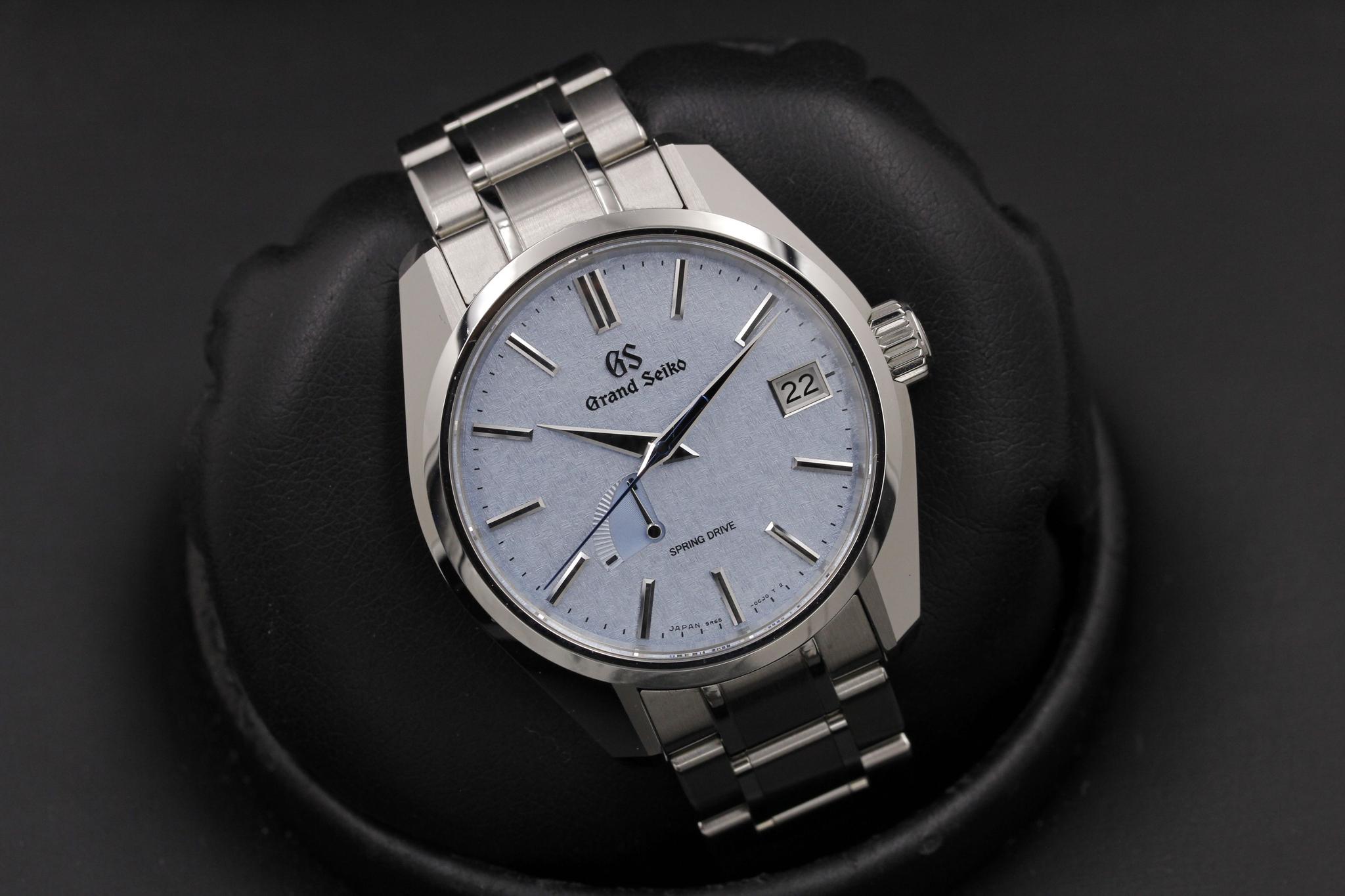 Watch Image 9