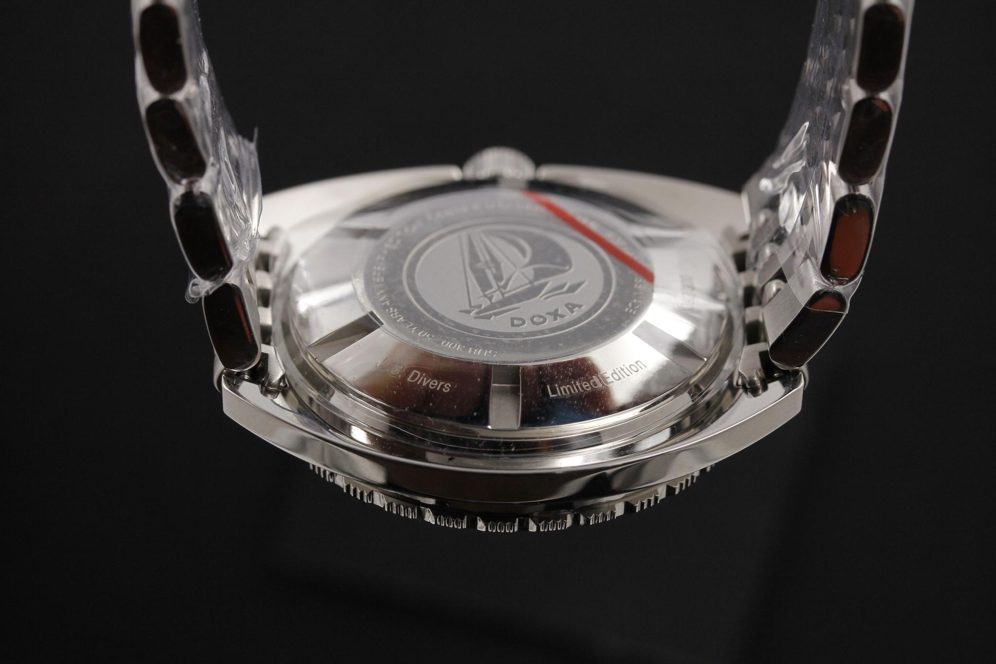 Watch Image 10