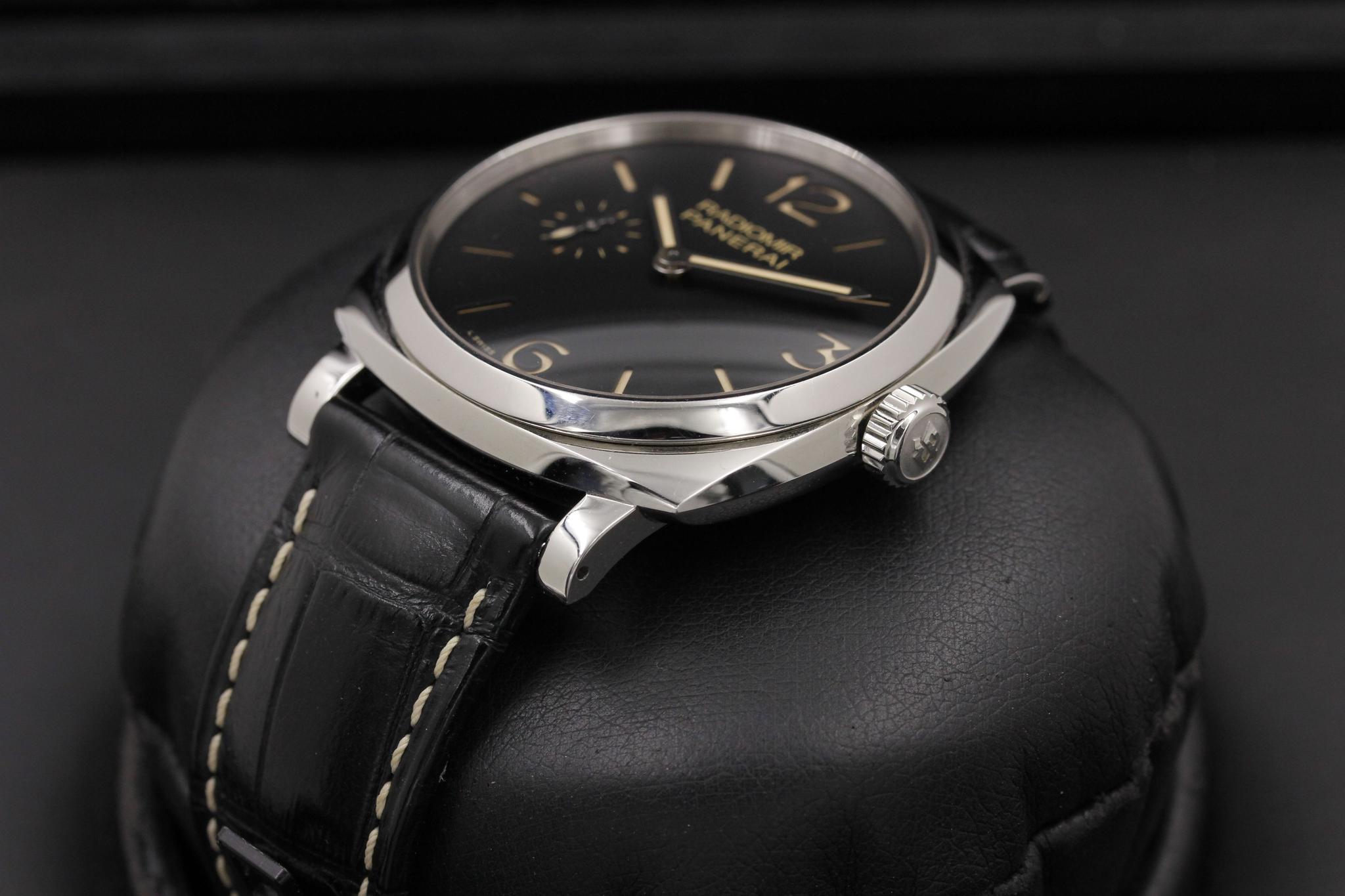 Watch Image 4