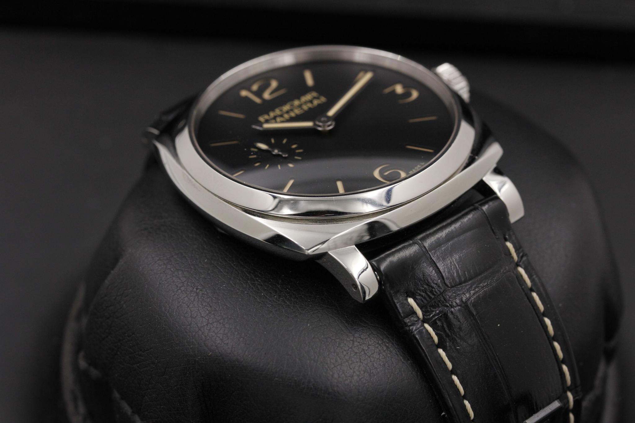 Watch Image 6