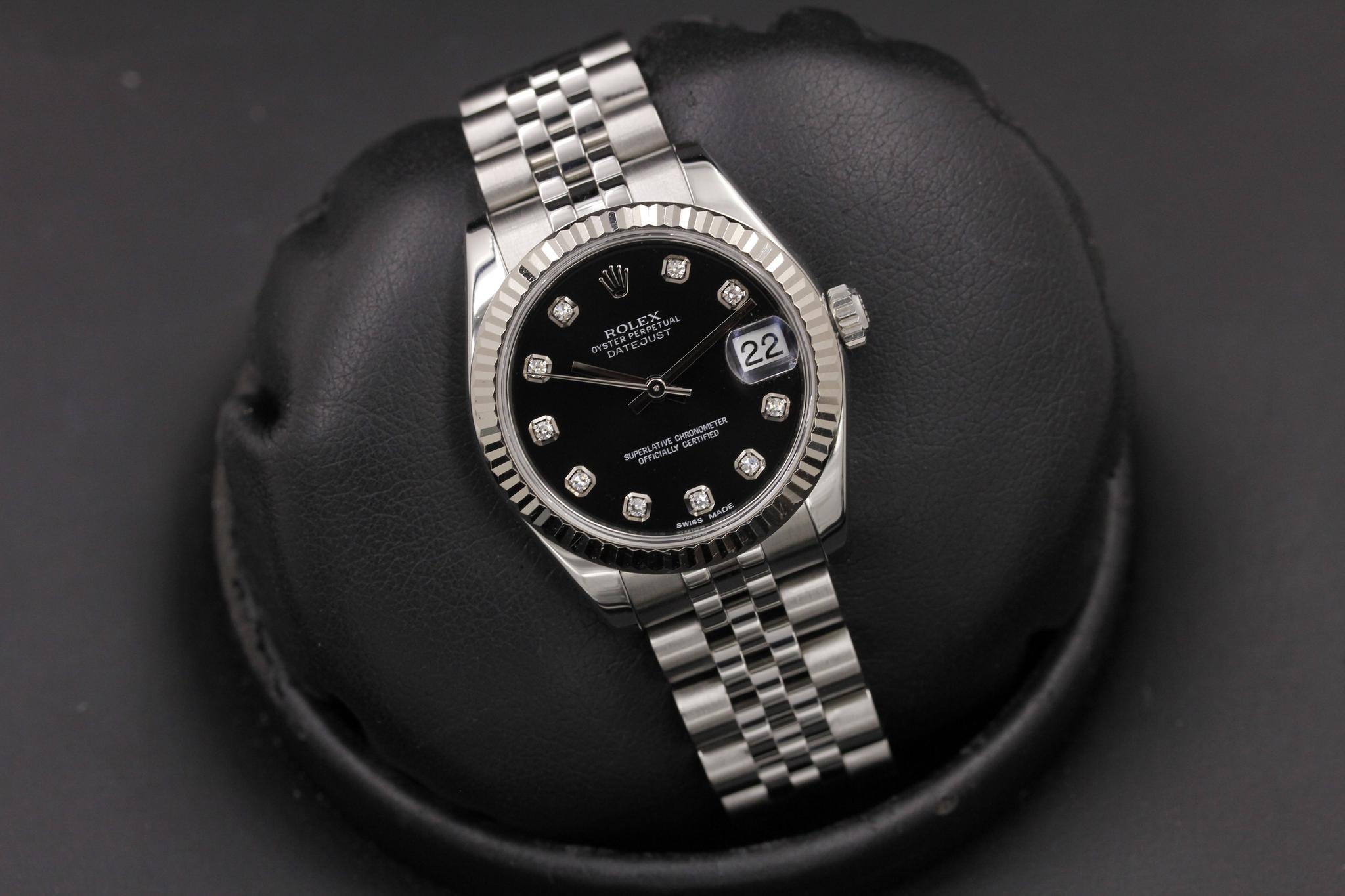 Watch Image 10