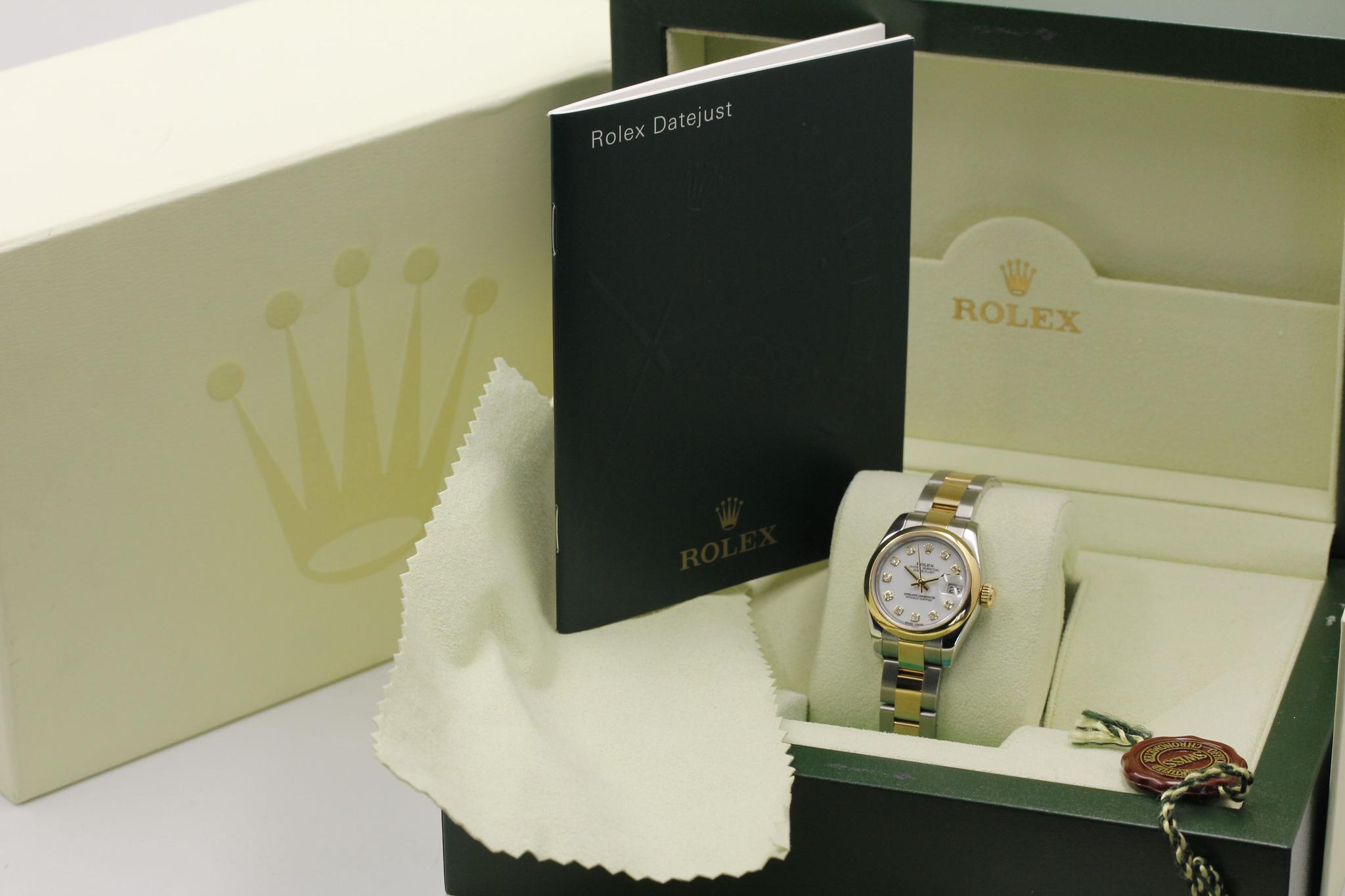 Watch Image 11