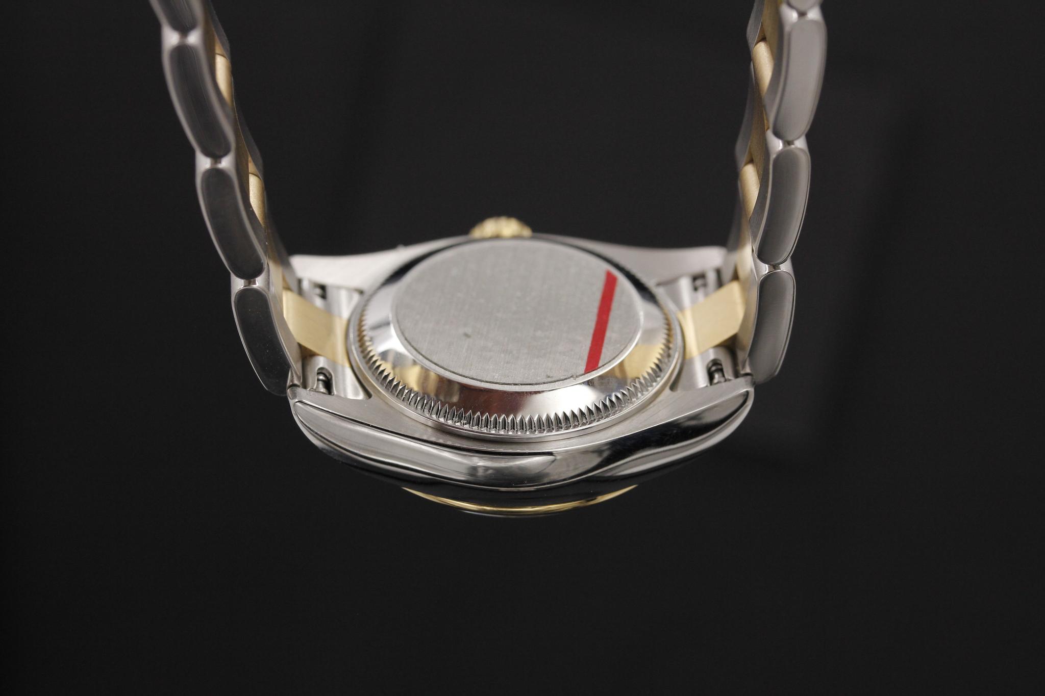 Watch Image 10
