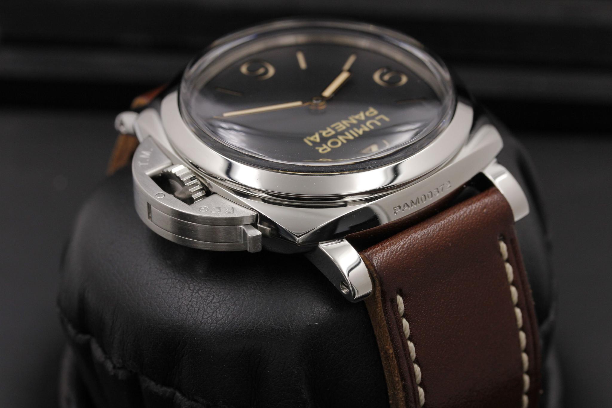 Watch Image 4