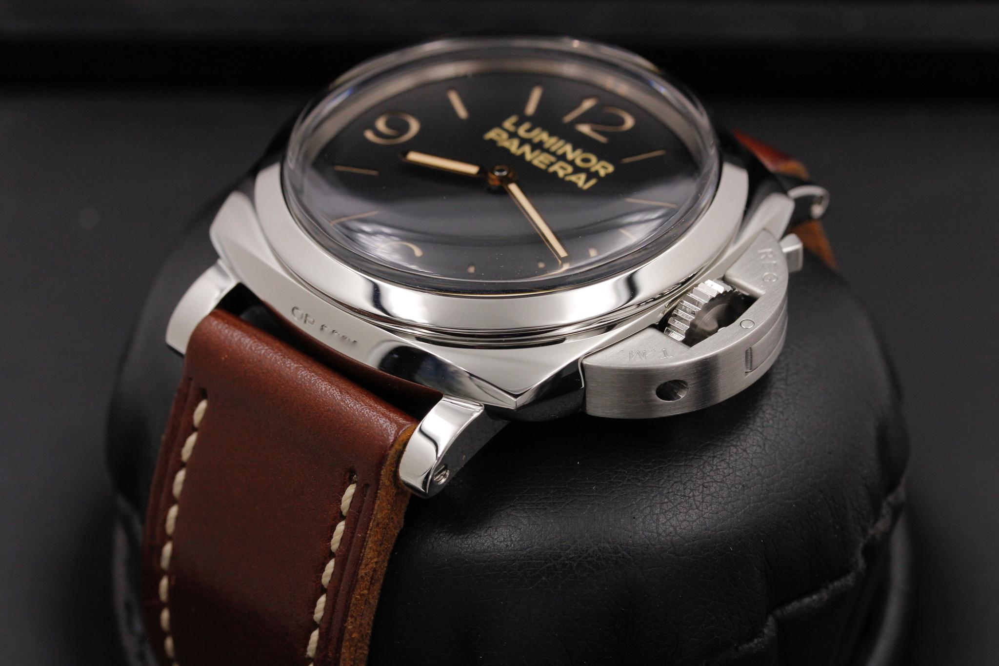 Watch Image 2