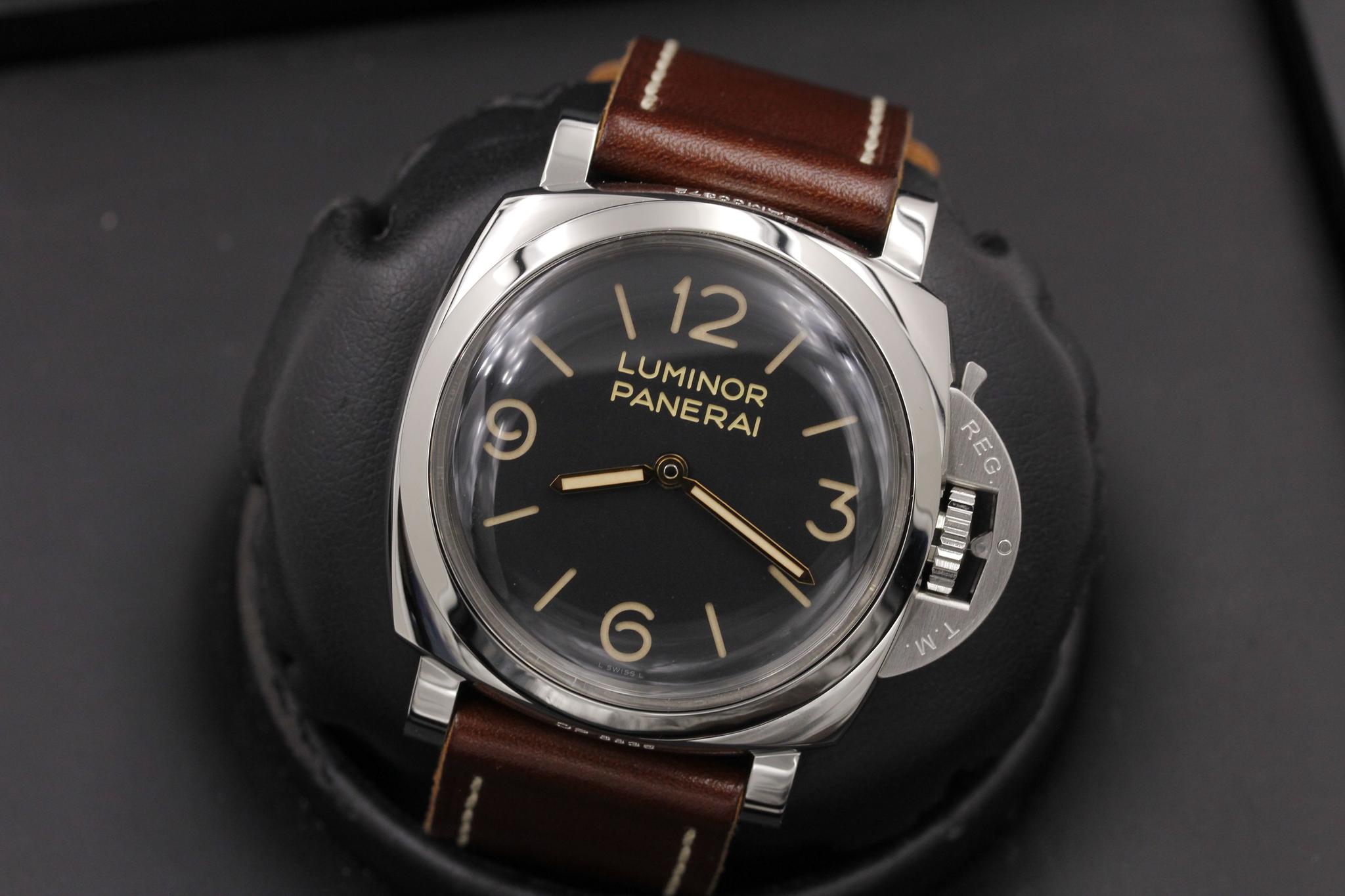 Watch Image 10