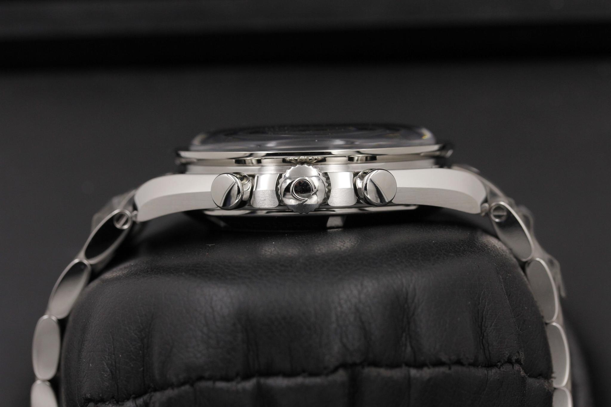 Watch Image 3