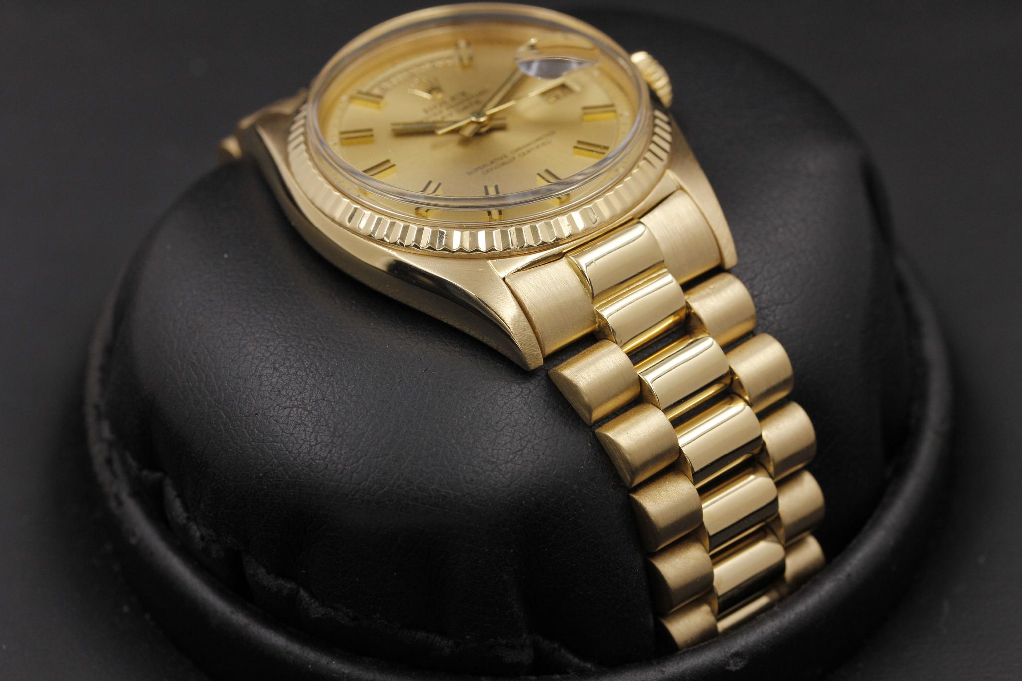 Watch Image 7
