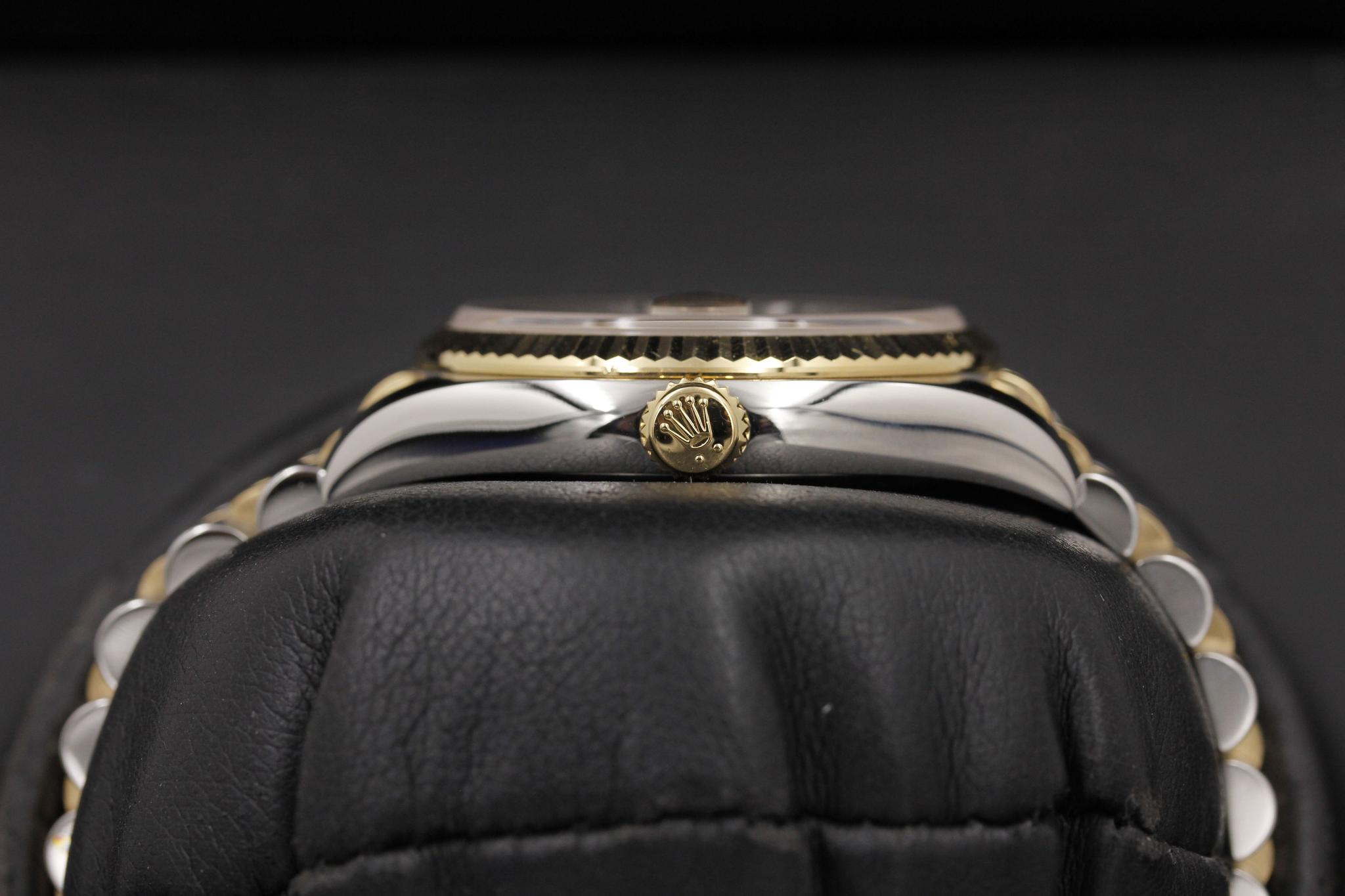 Watch Image 3