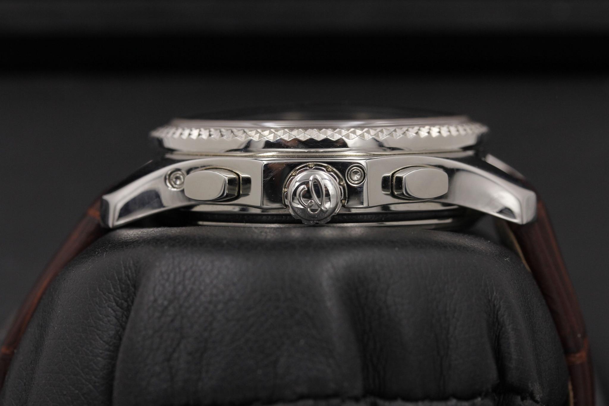 Watch Image 3