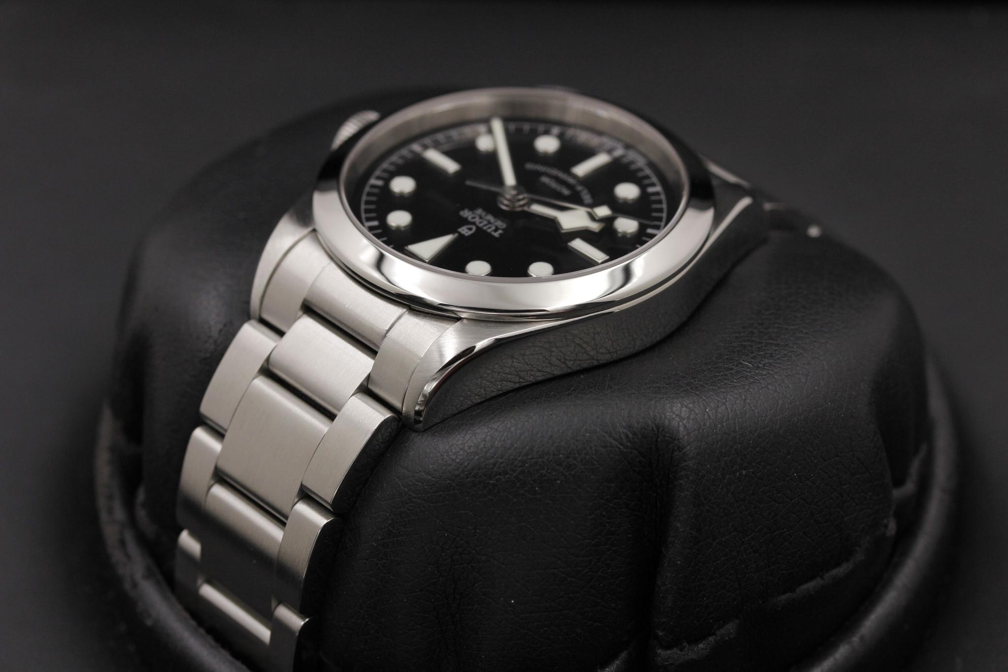Watch Image 5