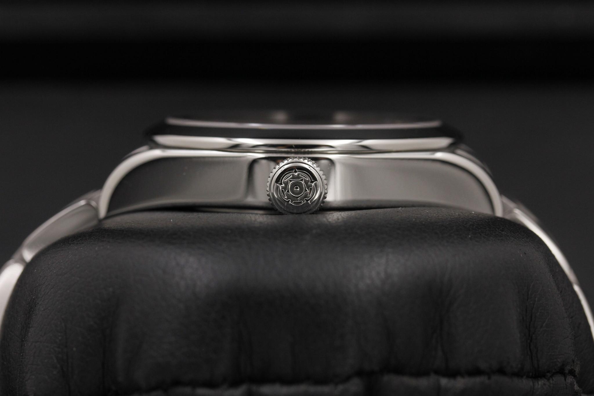 Watch Image 3