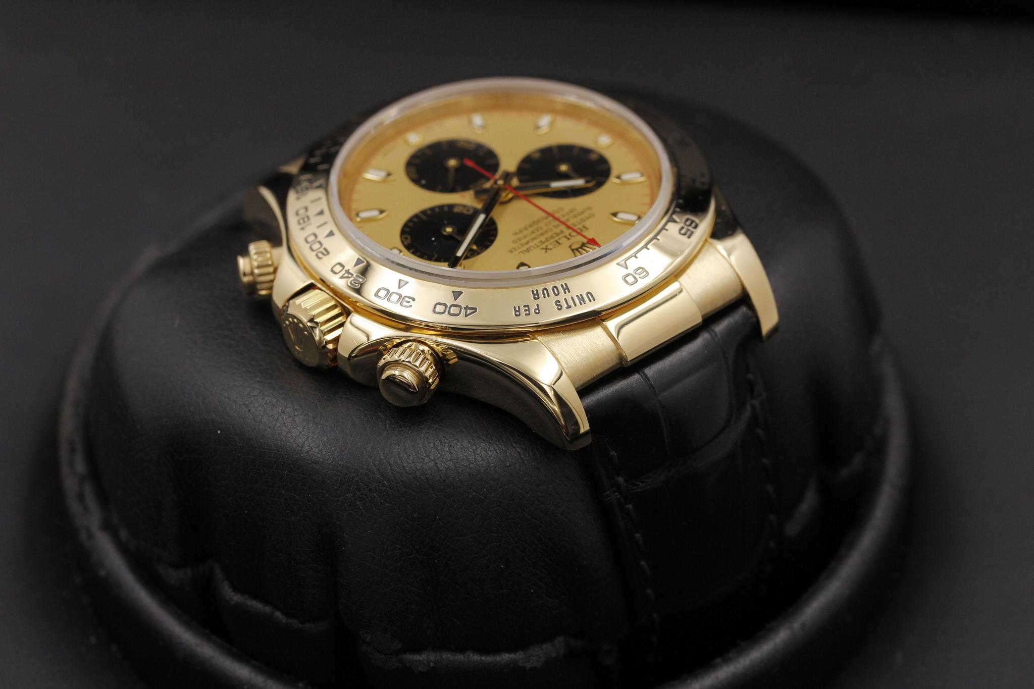 Watch Image 4