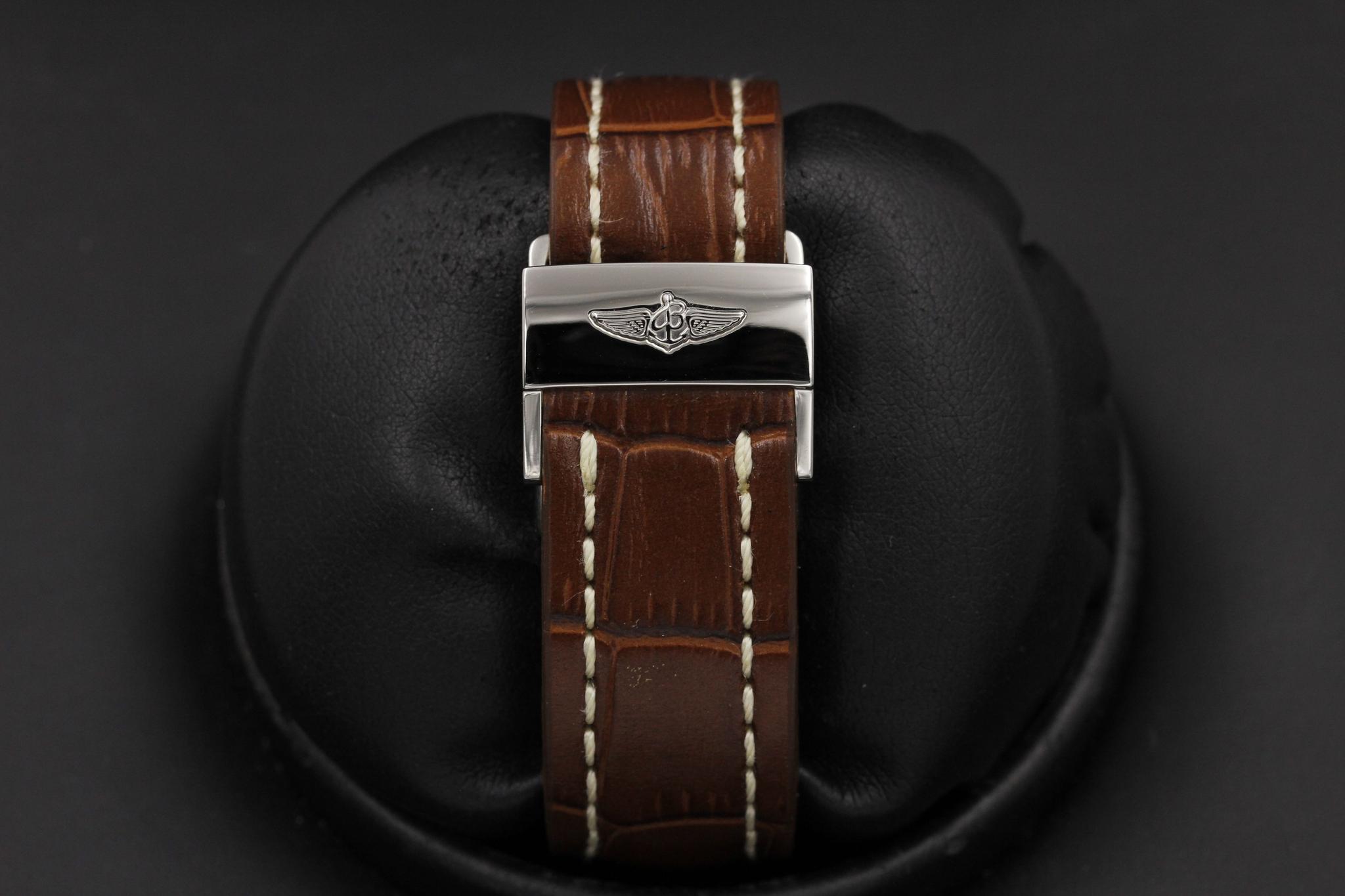 Watch Image 8