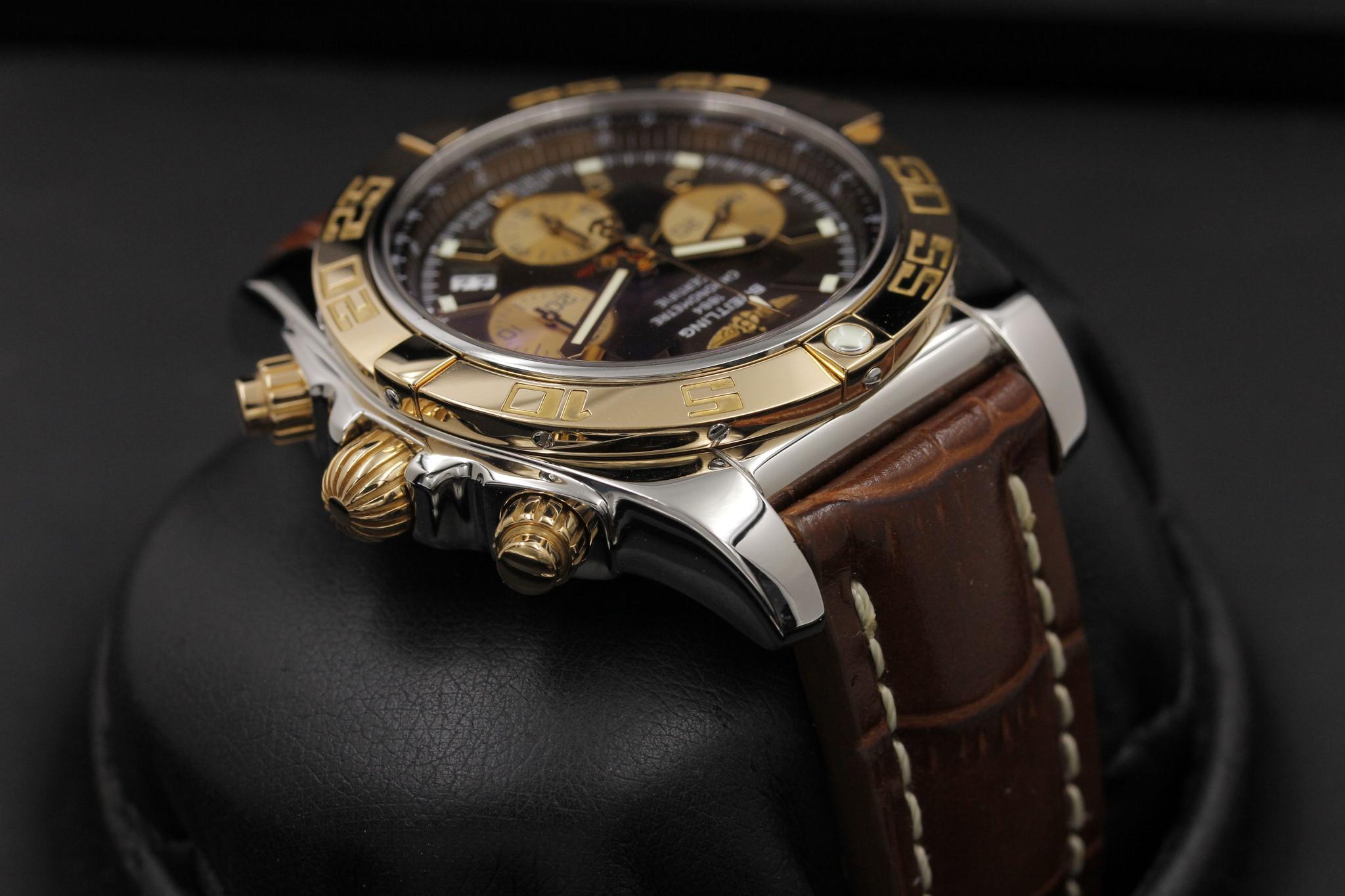 Watch Image 4