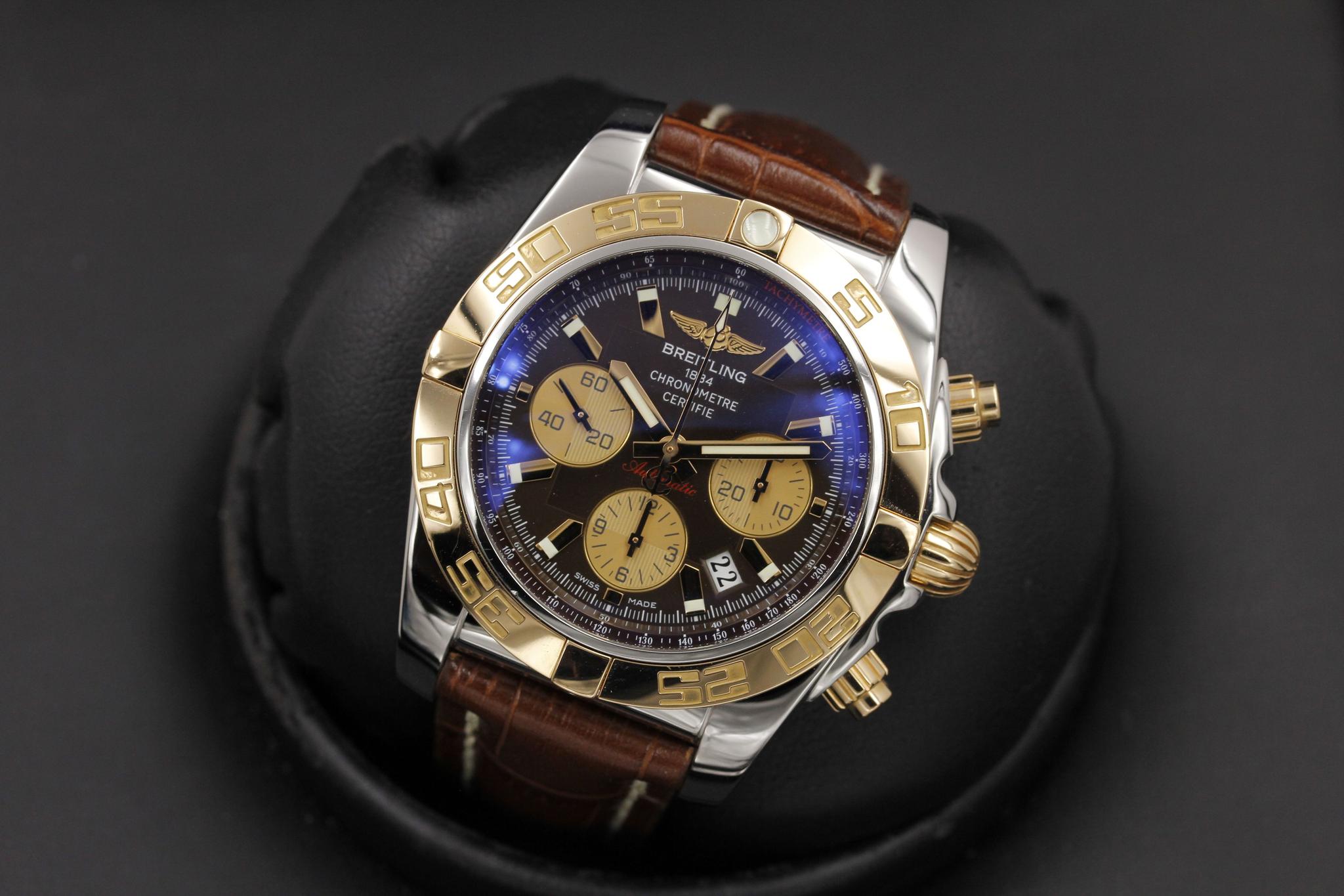 Watch Image 10