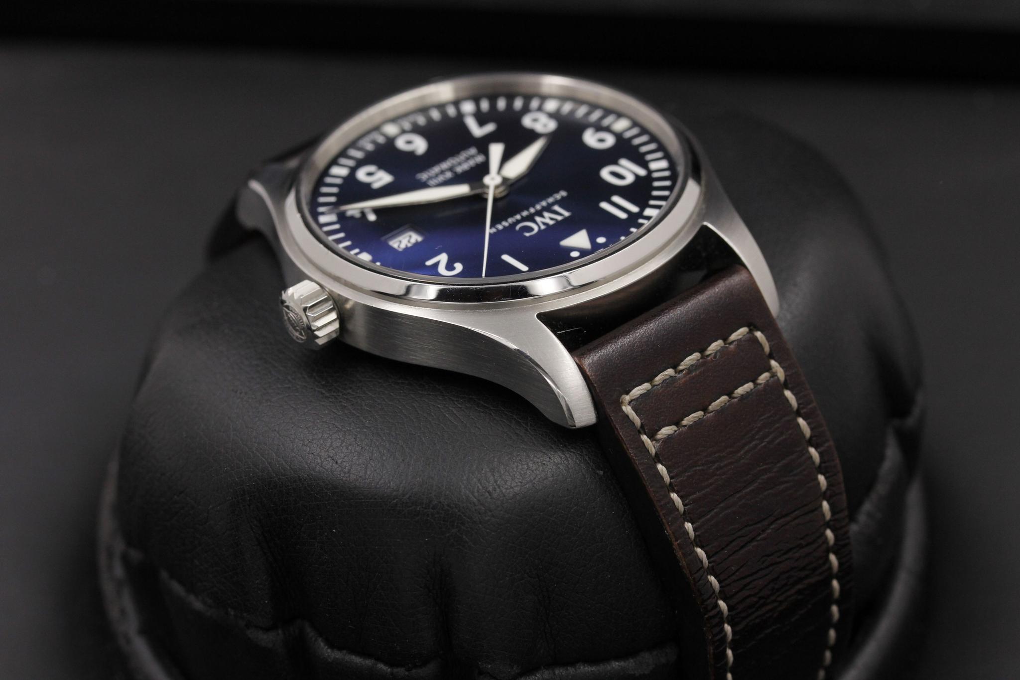 Watch Image 4