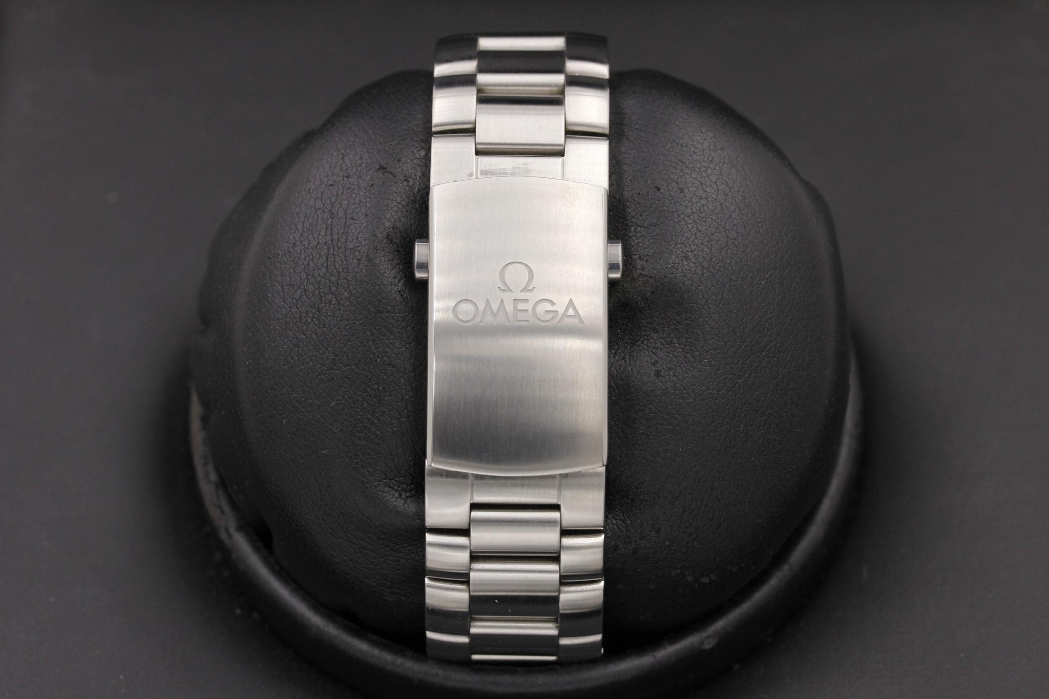 Watch Image 8